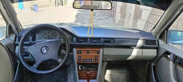 السلام عليكم 
مارسدس دب موديل 1991
رقم انبار انكليزي تحويل مباشر 
محرك وكير بطه 2500 ديلكو 
فتحه شغاله كشناتها كهرباء 
تبريد شغال
السعر 55 المكان المشتل
***********
