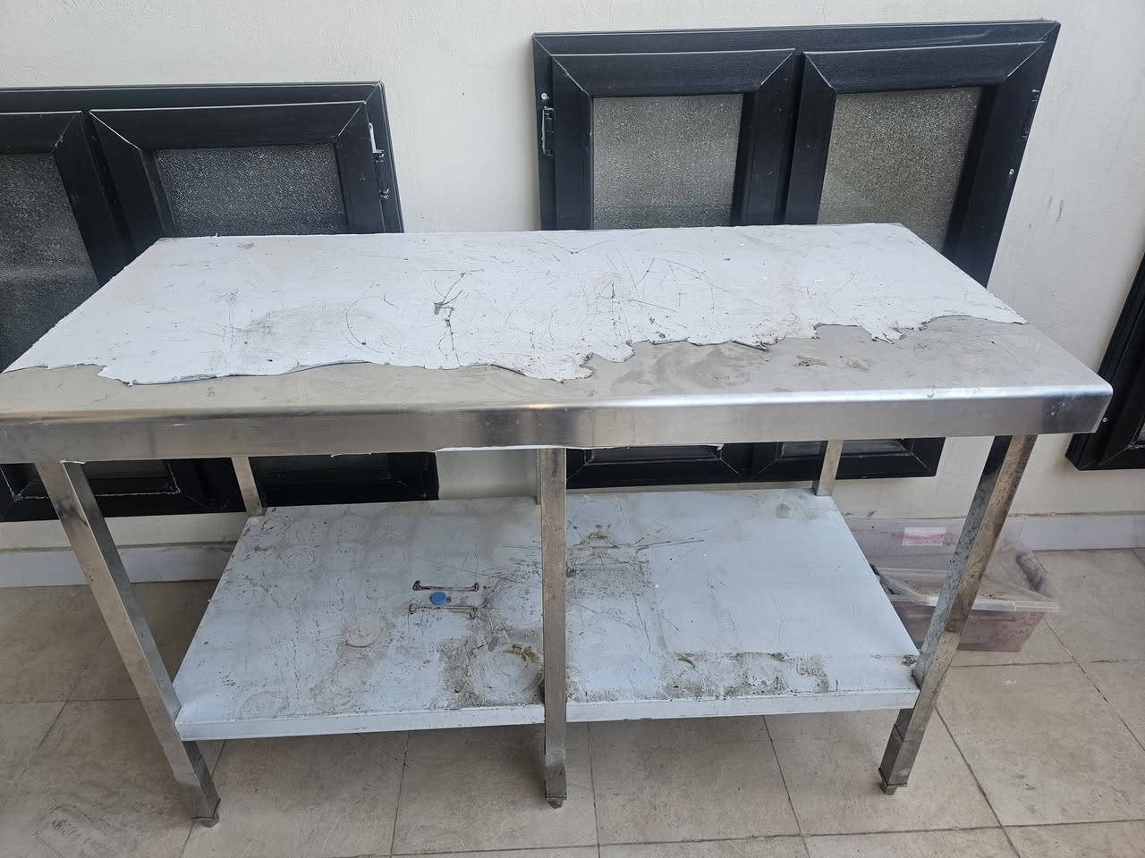 اغراض للبيع جديده مو مسعمله هواي 
الاسعار خاص 
***********
