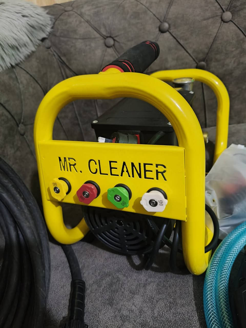 فارة غسل 9 بارحقيقي  مع كامل مرفقات اصلية مستخدمة 3 مرات فقط بعدها بالكارتون السعر 170 وبيها مجال لطيبين مكاني الحسينية ***********
