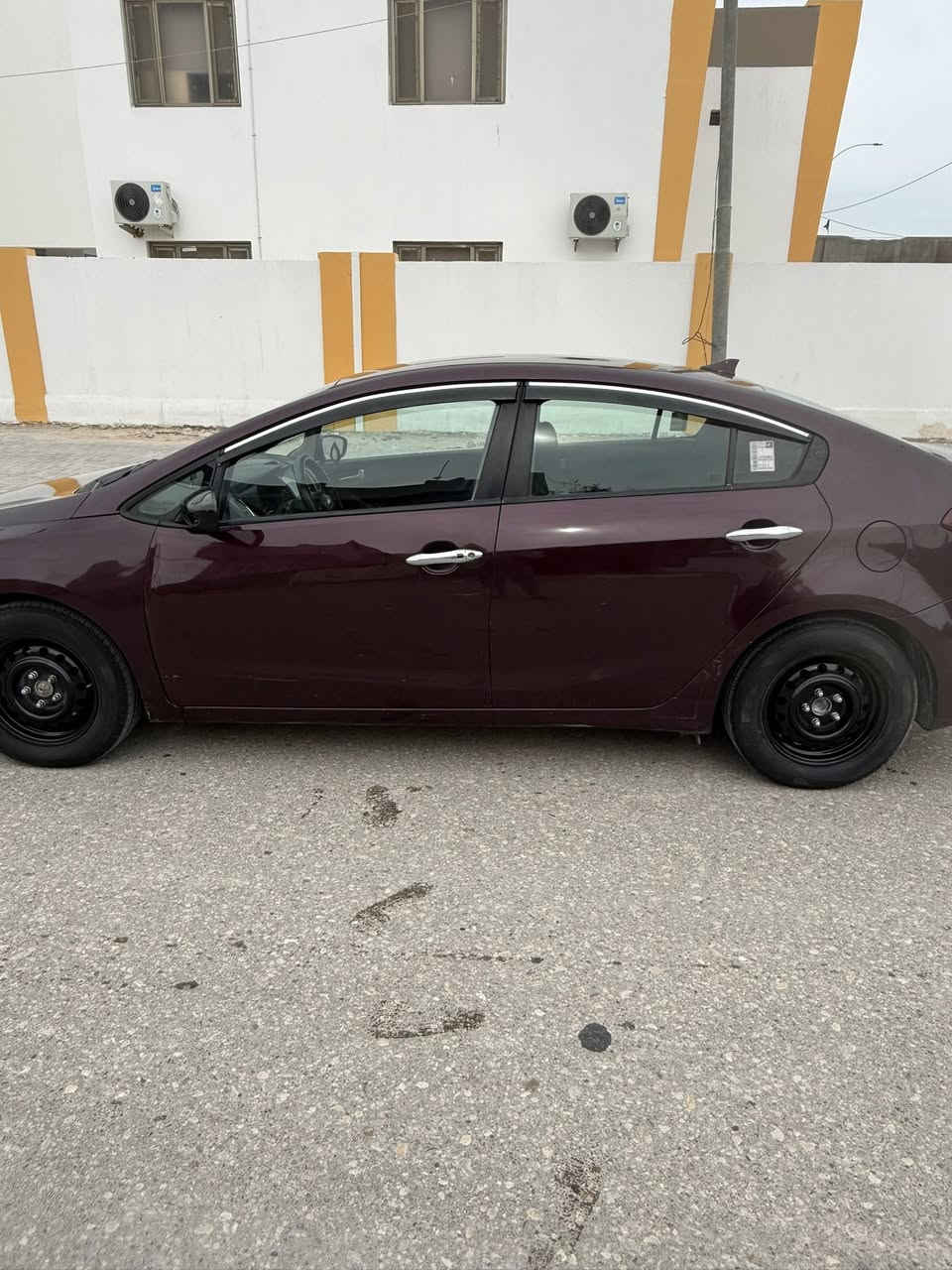 فورتي 2017.  محرك 2000 دوش كير AT  كفاله بيها جاملغ وبنيد والسونار مرفق بالمنشور سياره جاهزه حداديه شرط تبريد منضومه بانزين جديده كامله للاخير
مكاني السماوه 
السعر 115 
***********
