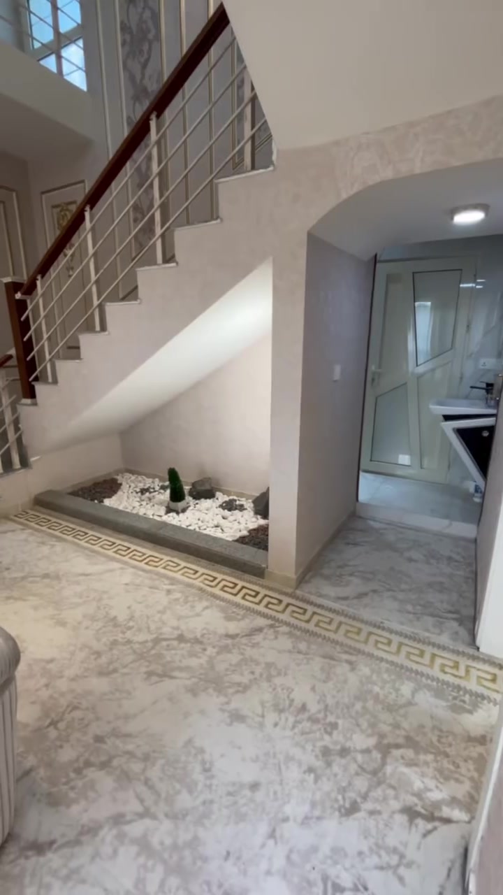🏡✨ فرصة مميزة للسكن الراقي ✨🏡

بيت للايجار في مجمع لانة ستي 🌿  
تصميم عصري وموقع مثالي يوفر لك الراحة والأمان في بيئة هادئة ومتكاملة الخدمات.

🔹 المساحة واسعة ومناسبة للعائلة  
🔹 تشطيبات حديثة واثاث مرتب
🔹 أمن وحراسة على مدار الساعة  
🔹 قريب من المدارس، الأسواق، والخدمات الأساسية  

💫 إذا كنت تبحث عن منزل يجمع بين الفخامة والهدوء، فهذا هو خيارك الأمثل.

📞 للاستفسار والحجز، تواصل معنا الآن ولا تفوّت الفرصة 

***********
