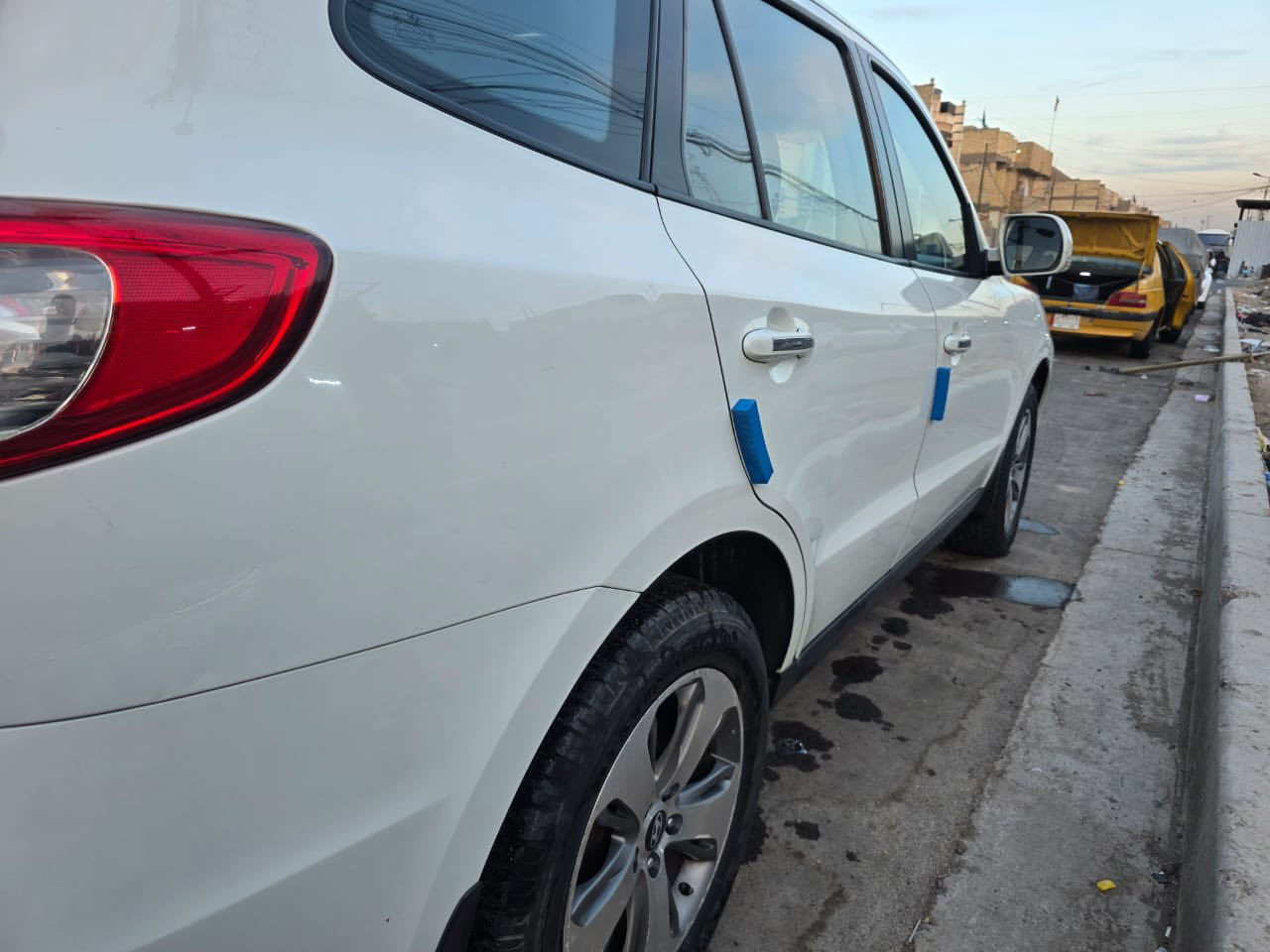 سلام وعليكم 
سنتافي
للبيع 
موديل 2011
خليجي
سياره مكفوله من الصبغ
فقط صبغ دعاميات جماليه
رقم بغداد
بسمي السعر 160 $ ورقه
العنوان بغداد
الهاتف ***********
