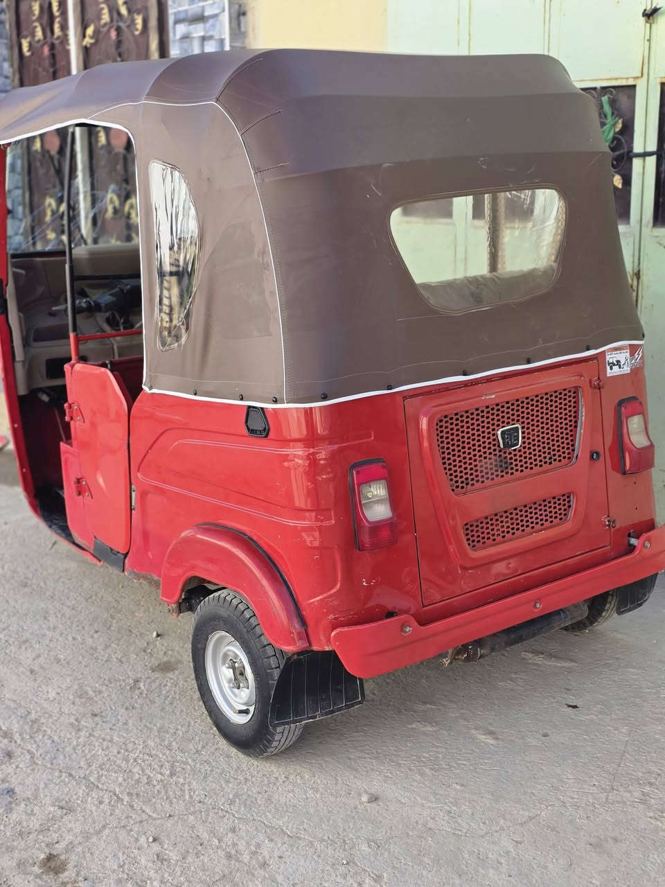 مضلع  بيه بس بلغد ومعمر ما بين
مرقم مداور ثاني يوم  شراي اتصل 
***********
