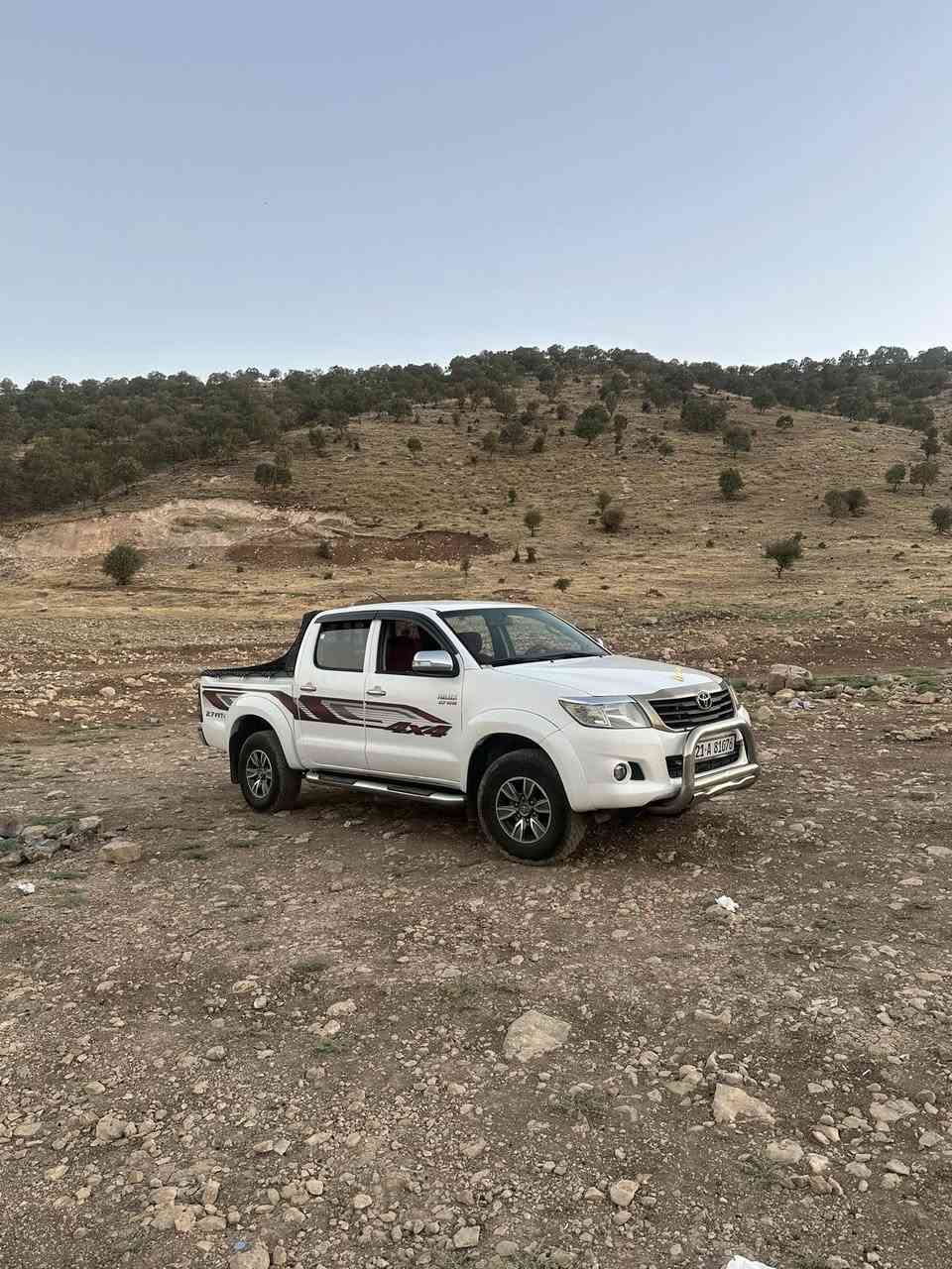 سلام عليكم
تيوتا هيلوكس 4*4فور ويل

موديل2012  ✅     

ماشية 227 الف حقيقي

تخم تاير 🛞

كير عادي 🎚️  

شاشة بلوتوث و كار بلي

اشاير بامري ⁉️

رقم سليمانية ✅

كفالة من الصبغ والتبديل بارد فقط

 📍المكان ديالى 

التواصل ***********
