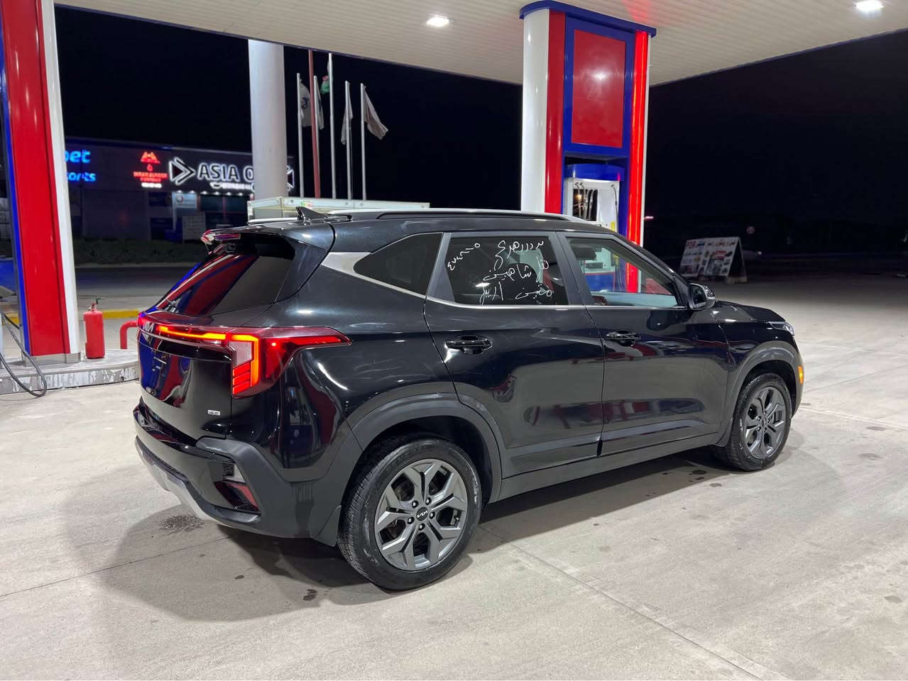 كيا سيلتوز 2024 فول مواصفات شكل حديث
سعر 122

***********☎️
مجفية عالصفحة السائق يعني بيهه صبغ صفحة و بونيد ربع سقف بدون نقطه داخلي و بدون ايرباك ايرباك فقط مال تكمة سيستم شاشة إلكتروني ديجيتال متصل كامل سلايت بصمة و شغال عند بعد امامي و خلفي و جانبي رادار و جميع انظومات القيادة و تحديد مسار و ستيرن اوتو رادار و تحكم في كل جهات بصمة و دخول ذكي كشنات و تدفئة امامي و خلفي كامل led بعد بيهه هوايه مواصفات سيارة رقم كاتي تترقم شمالي فقط سيارة مابيهه مصروف دولار مكانها أربيل للبيع نقدا فقط 
رقم شاصي بين الصور مكان اربيل شارع ١٠٠ معرض سردار هسني 📍 اكر, نينوى
