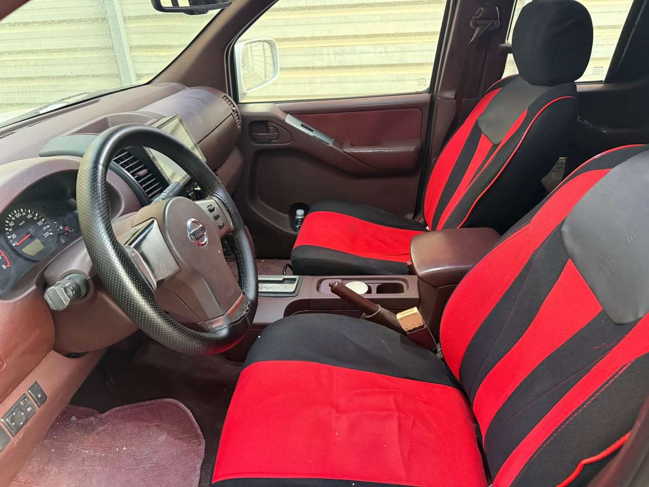 السلام عليكم نيفارا للبيع سياره حداده وتايرات جدد سنويه لل٣٠ سياره لا تنقيص ولا تبخير شاشه وكامره بيهه حساسات خلفيه تبريد ثلج ماشيه ١٨٨ الف حقيقي ب ١٢٠ وبيهه مجال للشراي البصرة, العراق


**إذا كنت صاحب هذا الإعلان وتريد حذفه لأي سبب، رجاءا أرسل رسالة إلى الدعم الفني**