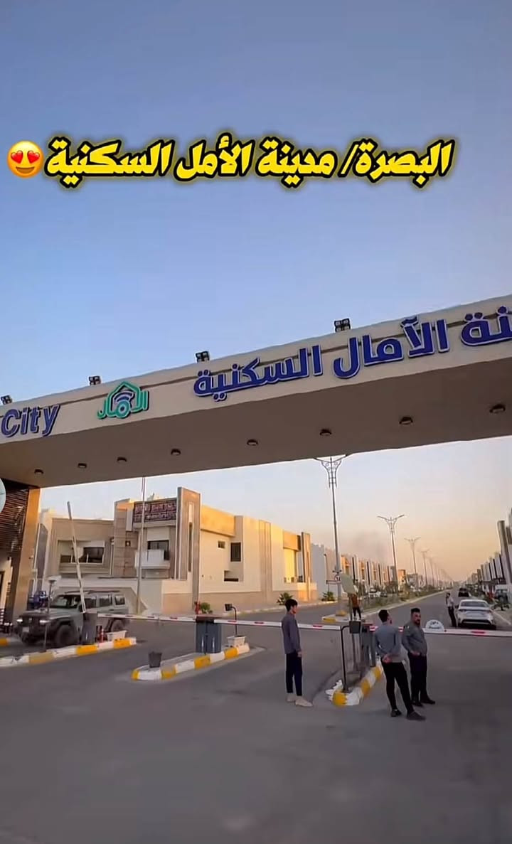 ❗️الايجار بيت في مدينه لامل ❗️سكنيه❗️
طابقين
3غرف وصاله وستقبال ايجار شهر1250
مطبخ وصحيات وحديقه 
***********☎️
