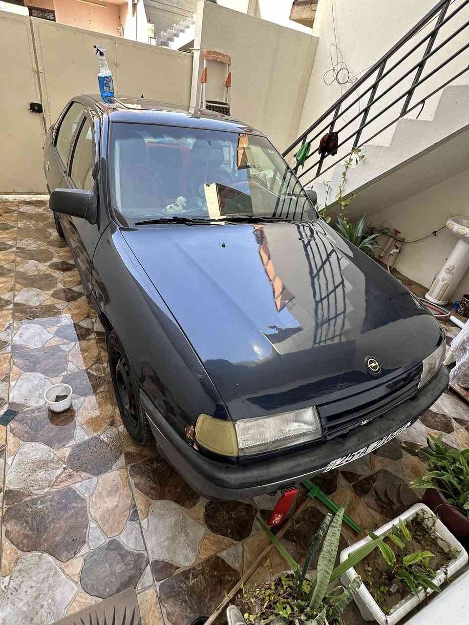 اوبل فكترا موديل 1991 صبغ عام للجماليه فقط مكفوله من الضربه كير ومحرك شرط وشرط التحويل والوكاله سياره بسمي رقم كركوك جديد الماني  وهزه جديده سعره 43$ وبيها مجال بسيط  للاستفسار ***********
