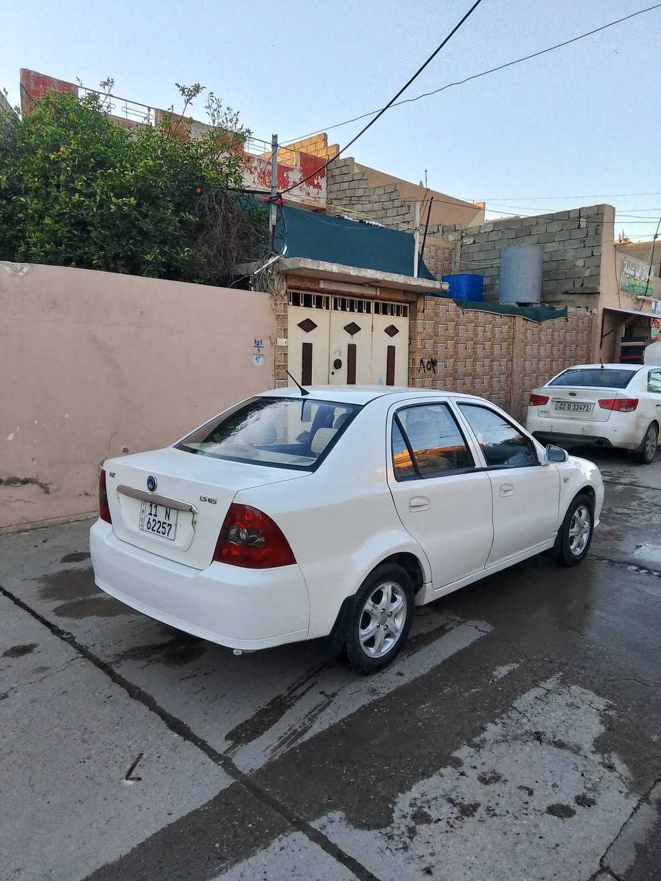 سيكي موديل 2012 رقم بغداد دولي انكليزي شرط التحويل شرط المحرك وكير وكهربائيات وتبريد كلها شغاله بدون ضرر وبدون صبغ ماشيه 166 مسجل شاشه سيارة جاهزة مال بيت السعر 49 وبيها مجال للاستفسار *********** أو ***********
