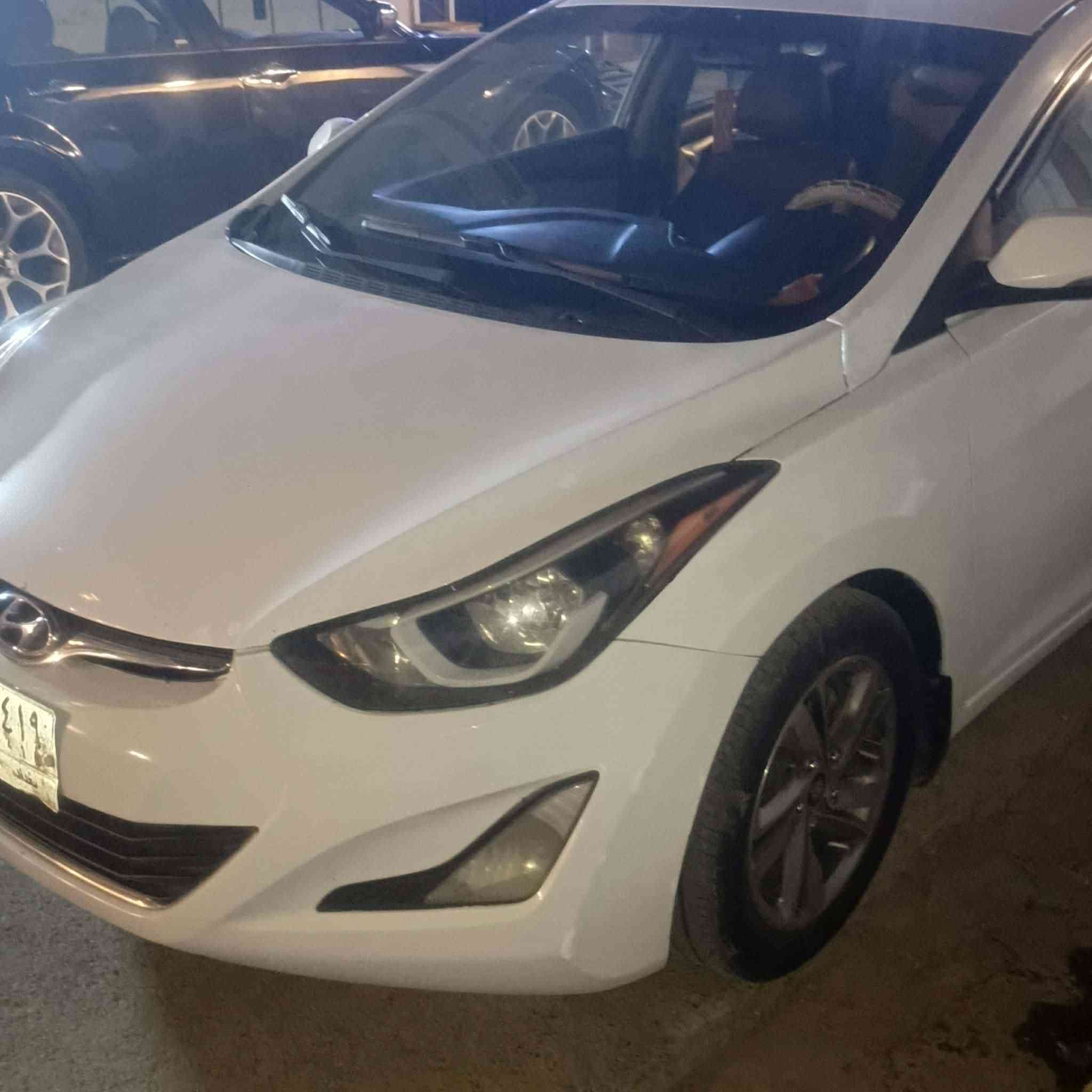 سلام عليكم لنتره للبيع موديل 15 خليجي بيه طخه بل جاملغ لمامي مكينه 1800 سياره مابيه نقص تبريد ثلج تخم تاير جديد صدر جديد بيه صبغ 5 قطع ابيع حزام  سياره جديده بعنه لكلمه كهربايا شغاله مكان السياره ابو غريب لشهداء لسعر 97 وبيه مجال لهاتف *********** ***********
