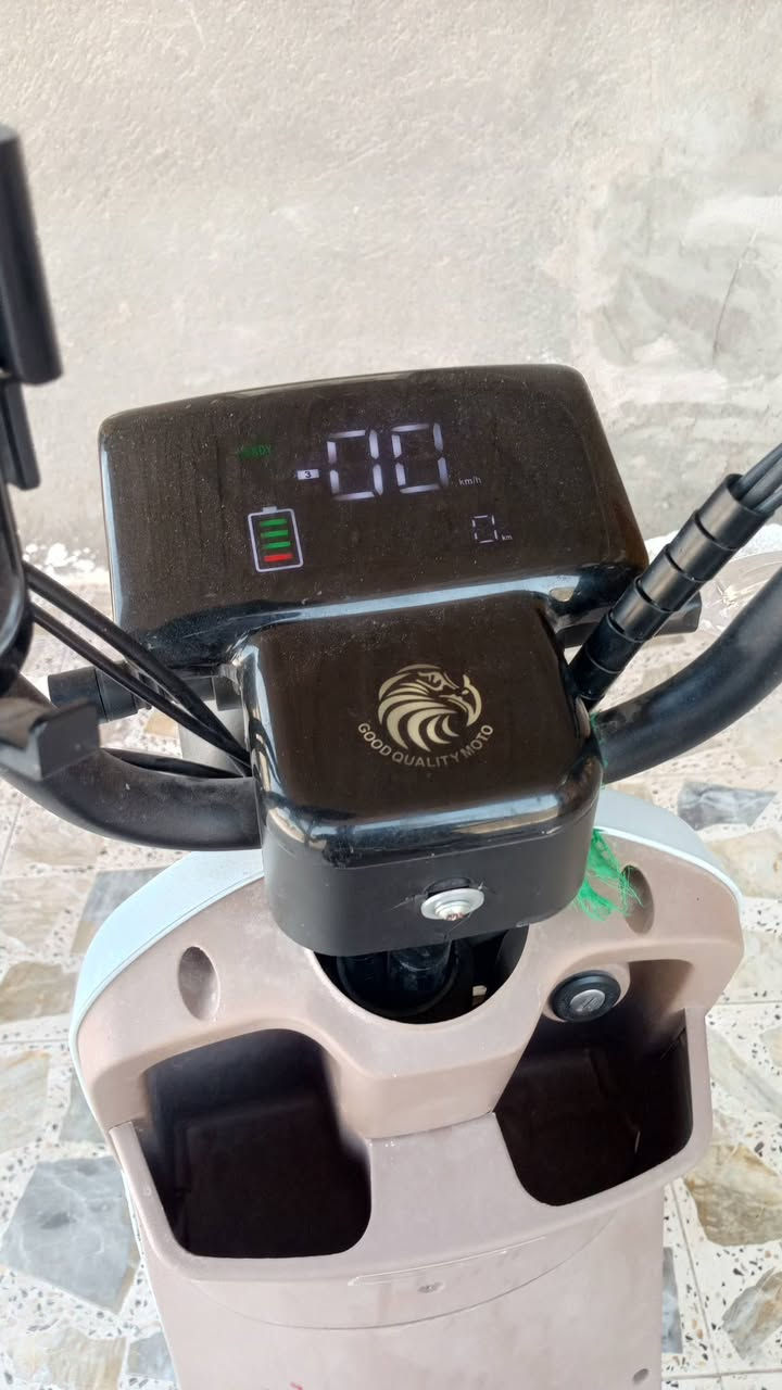 السلام عليكم دراجه شحن لبيع سعر 375وبيه مجال دراجه تشتغل كرت و بصمه و سويج دراجه مكفوله و مابيها عطل رقم ***********

