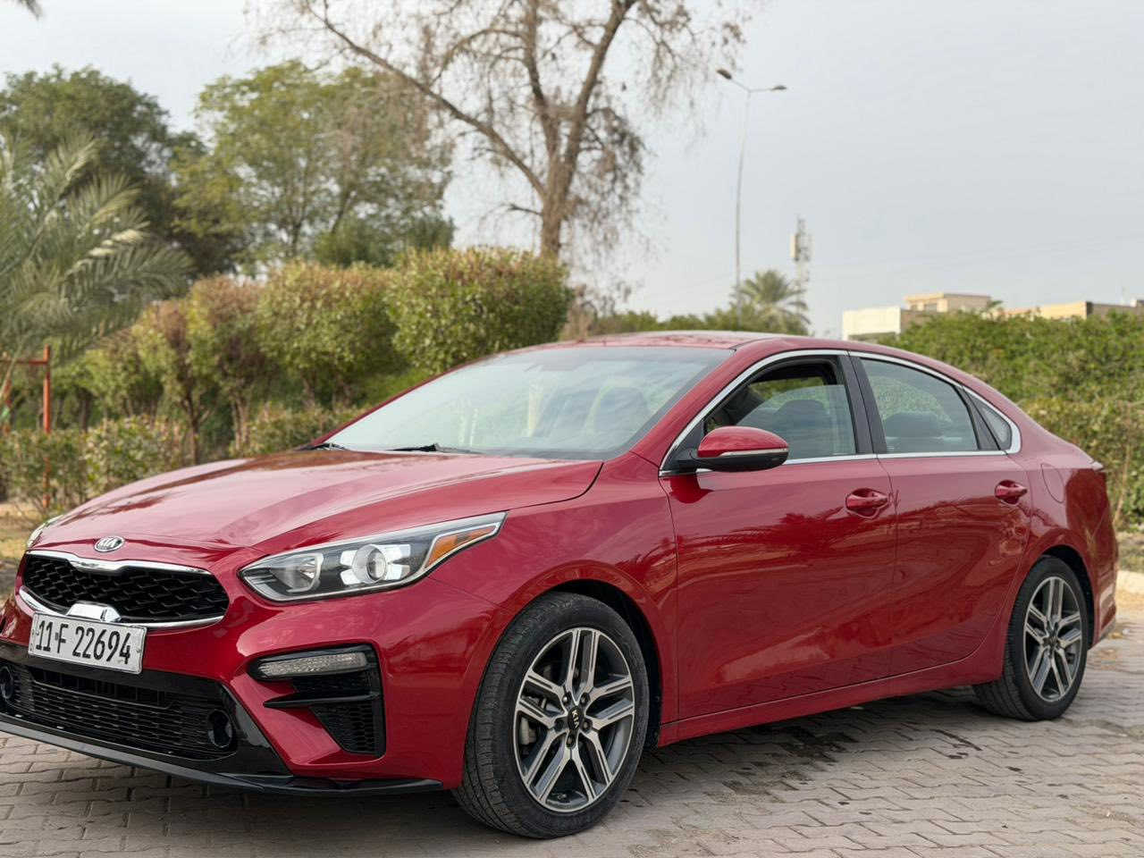 السلام عليكم 
كيا فورتي 2019 فول عده الفتحه
حادث جاملغ خلفي من امريكا وبلعراق بس بنيد 
موصفات:
بصمة تشغيل 
كشن كهرباء
مثبت سرعه 
كشنات تدفئة
تحكم ستيرن 
شاشه جبيرة
بصمة ترحيب
تبريد ثلج
مكينة 2000 دوش
وبعد بيها موصفات سياره جاهزه من كلشي 
السعر:130$
المكان:بغداد _الحرية
رقم:***********
