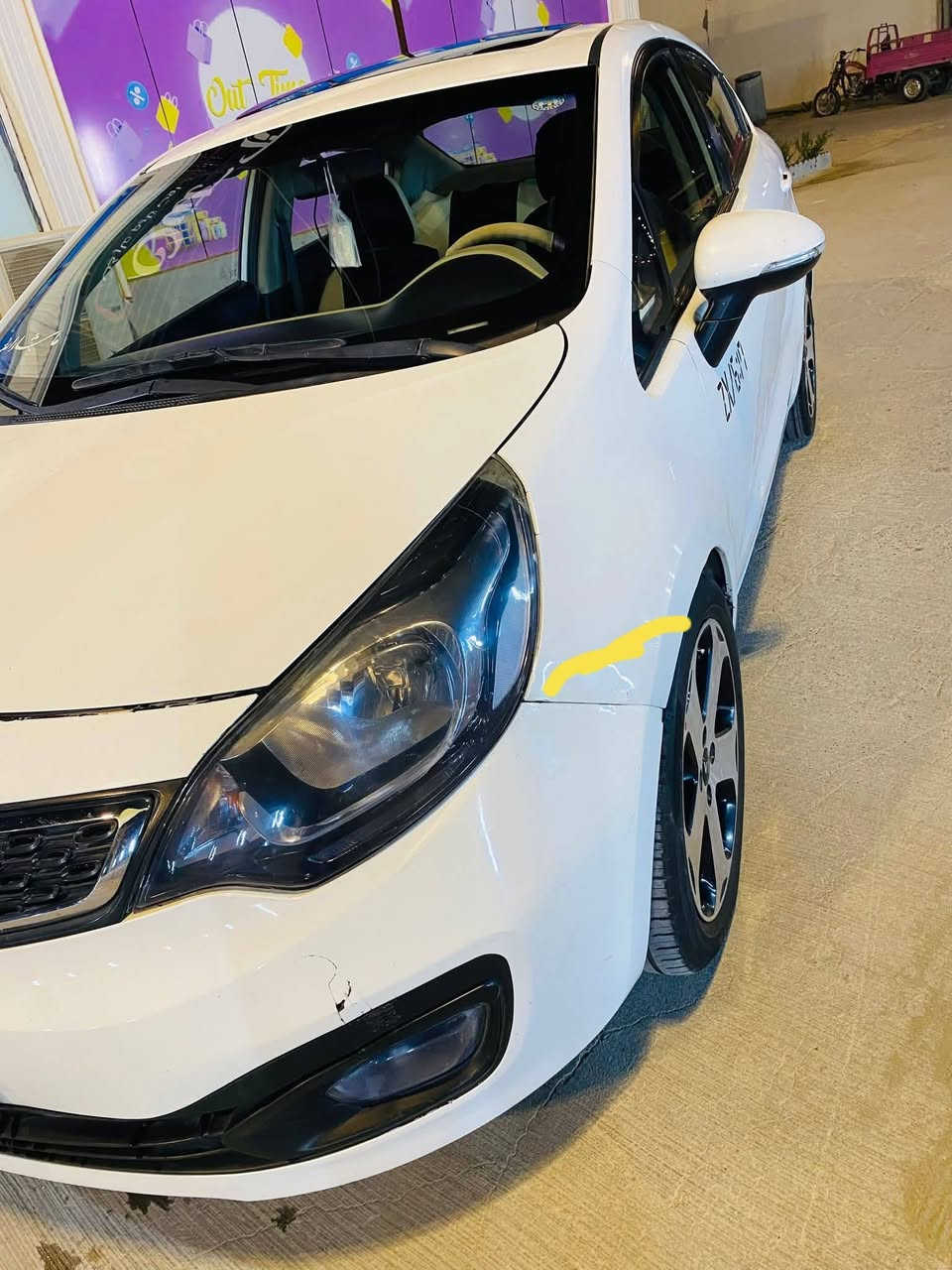 للبيع كيا ريو موديل ٢٠١٢ (خليجي) فول مواصفات سيارة 
رقم اربيل دولي شرط مداور او وكاله سيارة بيها مكان صبغ جاملغ خلفي شبر وبيها بارد سيارة مشرهن الك الباقي شوف العين  قماره بيها جراد قليل سنويه ورقم جديد مكينه ١٦٠٠ بيها بخار كير تبريد حداديه كهربائات وتخم تاير كفاله مكانها نجف كوفه بيع او مراوس عادي السعر ٧٩ بيها مجال ***********
