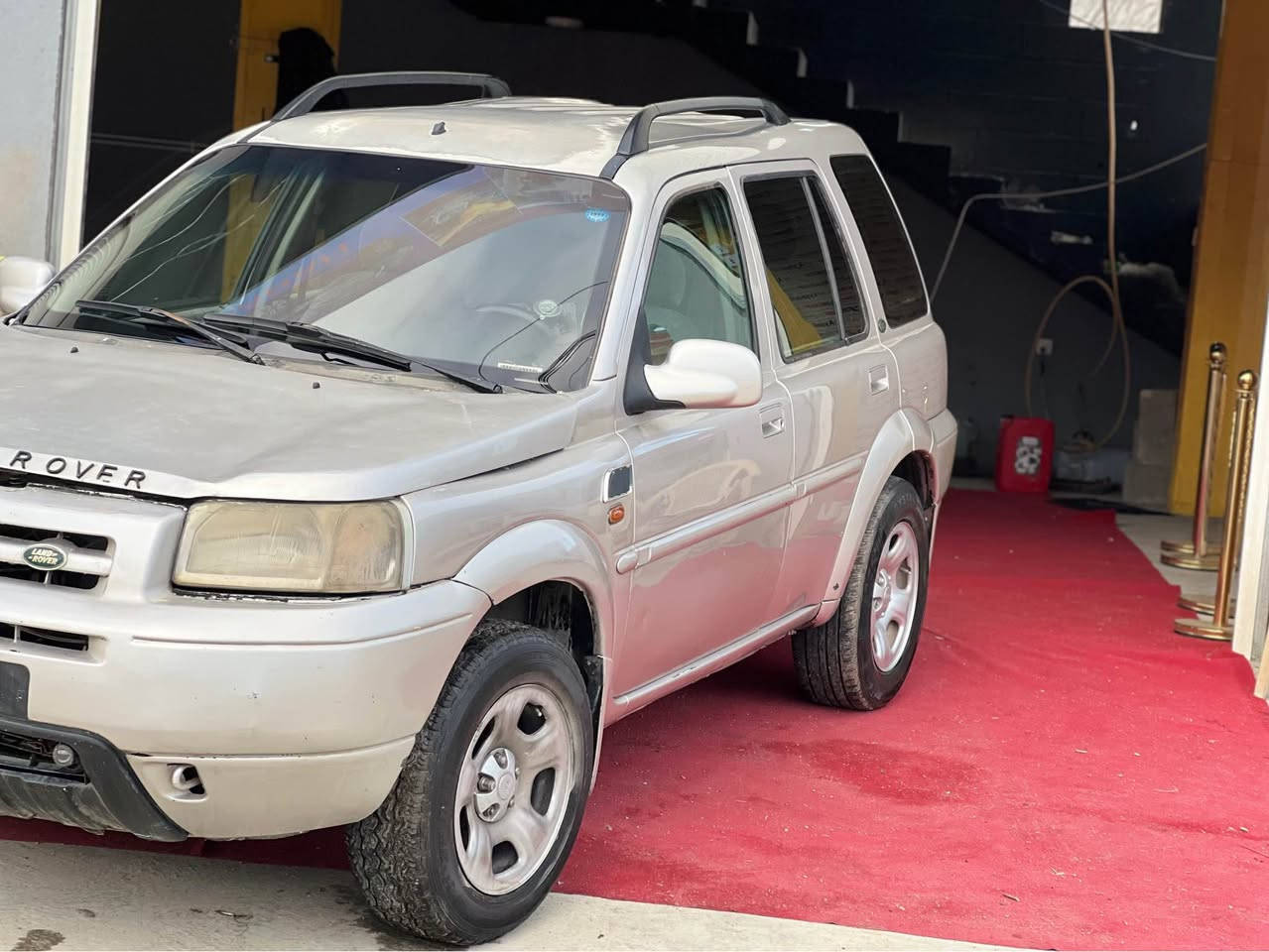 Land rover 2001 
Arme plasteky hawler  
Yak parchay boyaxa be naw grtn 
Jam karaba 
45$  gorenawash akam 

*********** السليمانية, العراق
