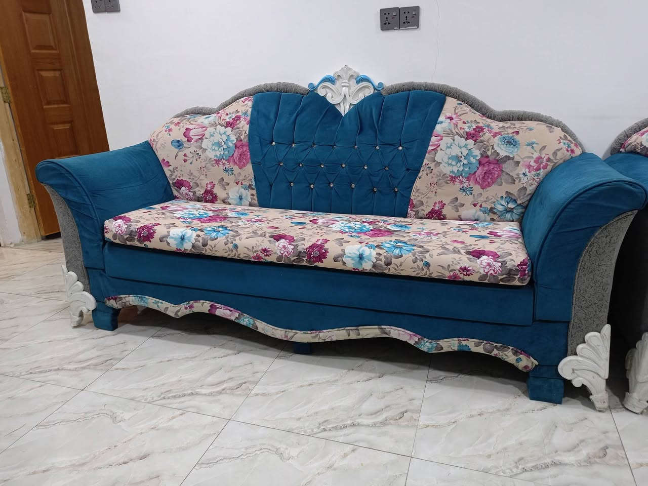 قنفات للبيع 8 مقاعد مستخدامات وياهة 6 كوشات المكان الزعفرانية
السعر 300 وبي مجال للطيبين
للاستفسار: *********** اتصال او واساب
