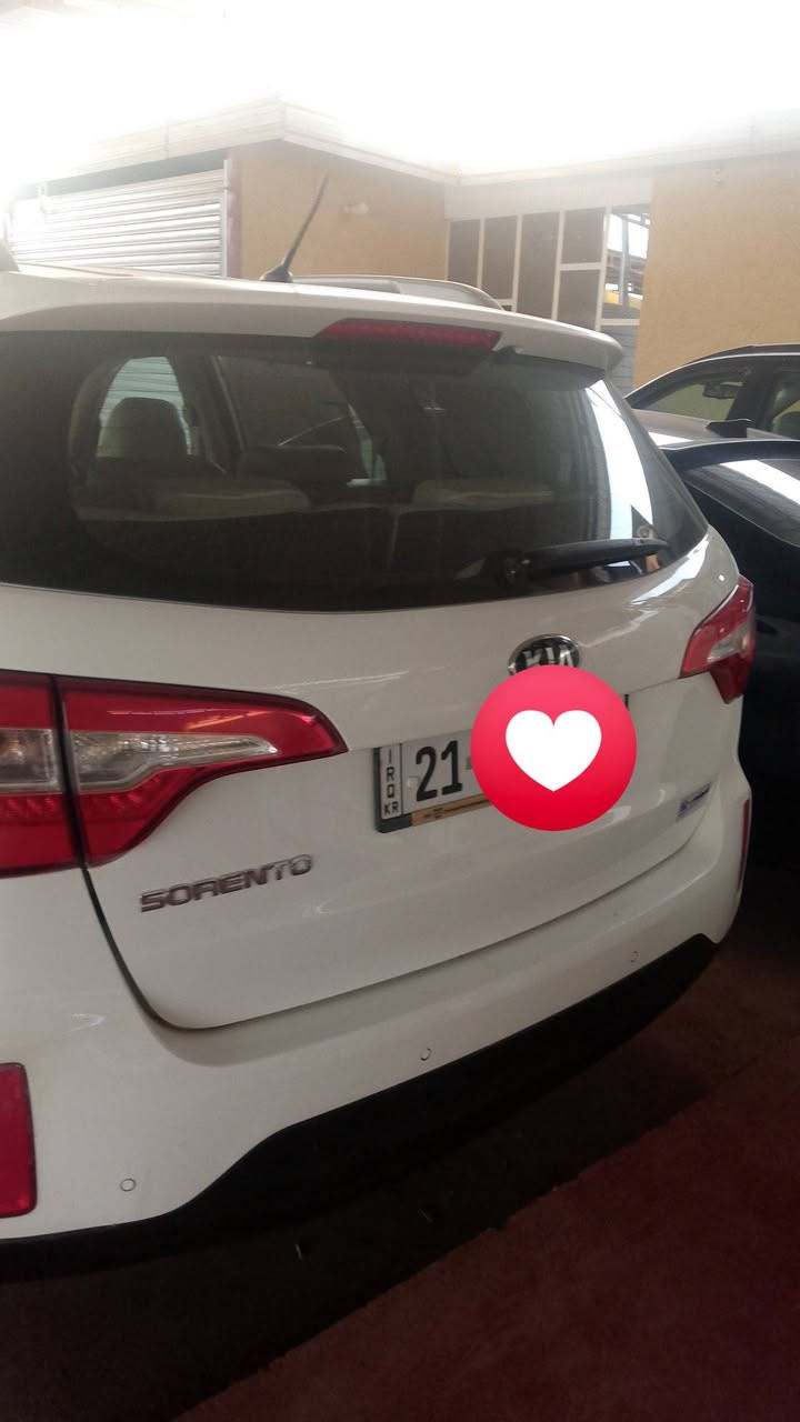 سورنتو موديل 2015 خليجي بيه اربع قطع فول مواصفات ماعده الفتح السعر 140 وبيه مجال قليل هاذه رقمي ***********
