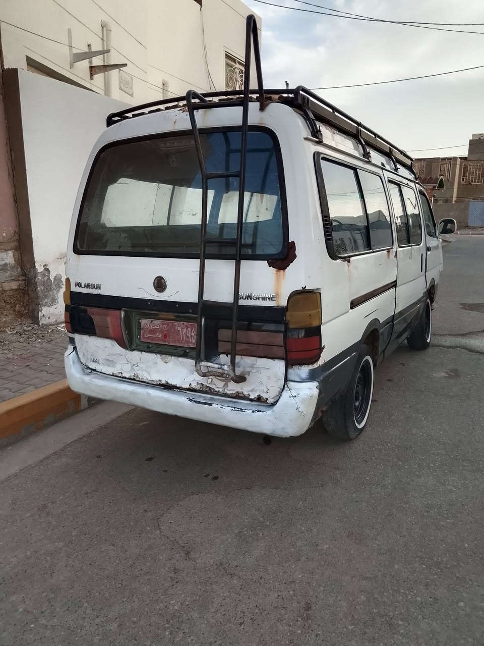 السلام عليكم البيع سيارة بروتون   مكينه بيه بخار  كير نضيف حداديه جديده غرفته نضيفه تايرات جدد تريد وكاله تريد مداور  السياره شوفت عينك السعر 22 قفل لاستفسار *********** مكان السياره ديوانيه حي الفرات
