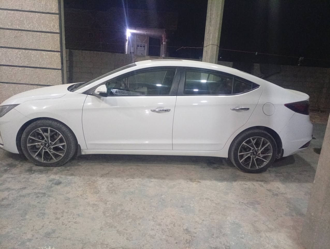 سلام عليكم رمضان كريم سياره للبيع النترا موديل 2020بسمي خليجي فول واحد عله واحد  رقم بغداد تحويل مباشر مكفول كفاله عامه مكان بغداد قرب الجسر الفرنسي *********** خوان مكلف بنشر اتصل وتدلل سياره ماشيه 83كيلو
