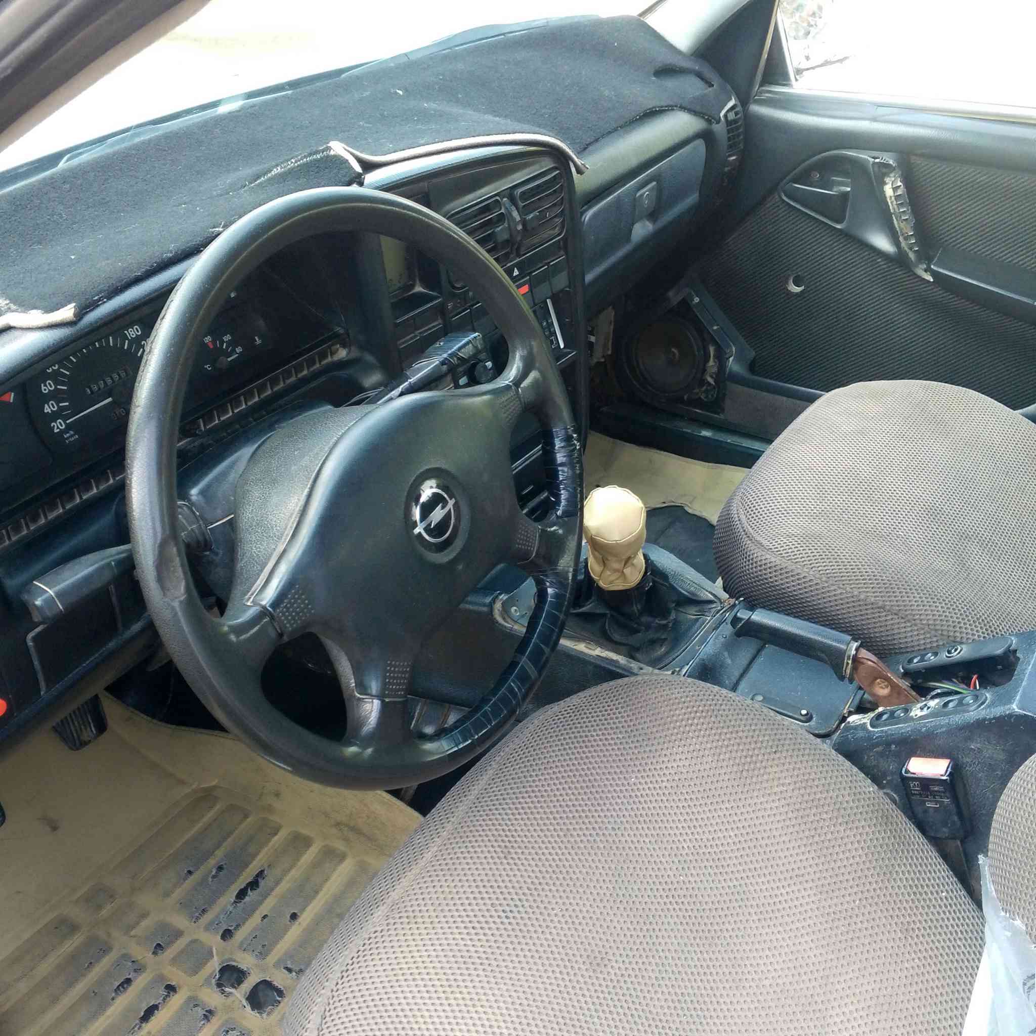 اسلام عليكم ورحمه الله وبركاته
توجد اوبل اوميكا موديل/٩٢/ سنويه بسمي شرط التحويل 
مصبوغة بدون ضرر مكينه كير صدر تمام متعهد المكان بغداد الرضوانيه/***********
