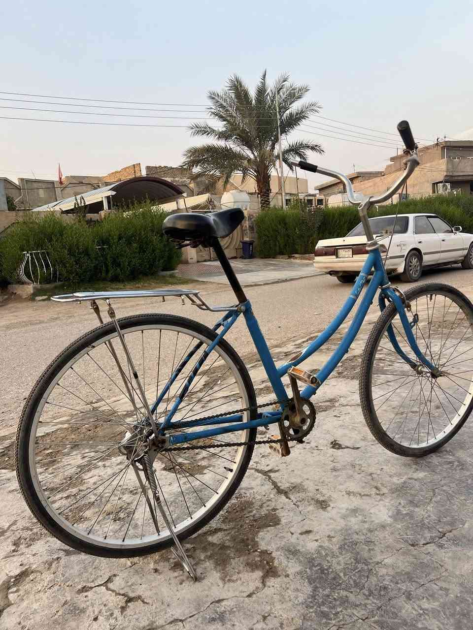 سلام عليكم بايسكل للبيع الحجم 26 بكاني شهربان العزي سعر 50  وبي مجال قليل رقم *********** وتساب وشريكه
