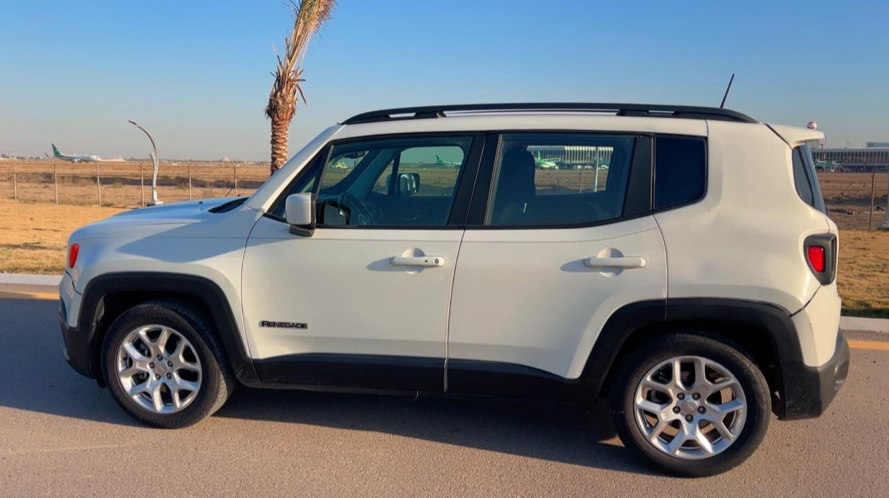 السلام عليكم جميعاً
سيارة للبيع نوع جيب رينكيد 
موديل: 2018 
اللون : أبيض 
نوع الرقم : بغداد 
ماشية 67,000 ميل
محرك : 2400 
المواصفات : 
( سيارة بصمة - شاشة كار بلي - تشغيل عن بعد - كشنات تدفئة - كاميرا خلفية - عداد سرعة ديجتال ميل وكم - ستيرن تدفئة - تحكمات ستيرن فول - تحكم التبريد شاشة وتحكم اعتيادي - كشافات امامية - ويل كب - سايد بريك دكمة - USB,U) 
ملاحظة :- 
1- حادث السيارة من امريكا البك لايت الأيسر بالكامل وجزء من الباب الخلفي ، هنا السيارة أيضاً بيها اكثر من مكان صبغ تاخذها سويلها سونار براحتك .
2- السيارة تحتاج أذن محرك 
السعر ( 10،800 دولار  يعني شدة و8 اوراق ) بيها مجال
للأتصال :- ( *********** )
