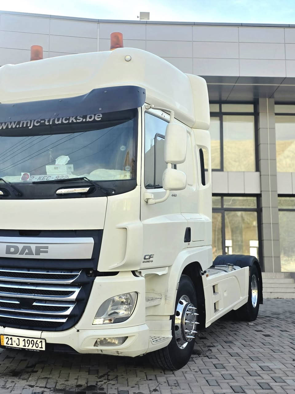 Daf  2015 440 مواسەفات ئیکۆتۆماتیک ڕیتایدەر سەلاجە بۆیلە وینجو کۆنتڕۆل بیلادیە تاقم تایە تازەیە تاقم ویل کرۆم726 هەزار  ڕۆشتوە سەیارەکە بێ نوقسانی بێ مەسرەف هەمو گیانی بەشەرتی مەکینە عەکسل شەنسی بۆیاخ ***********  ***********
