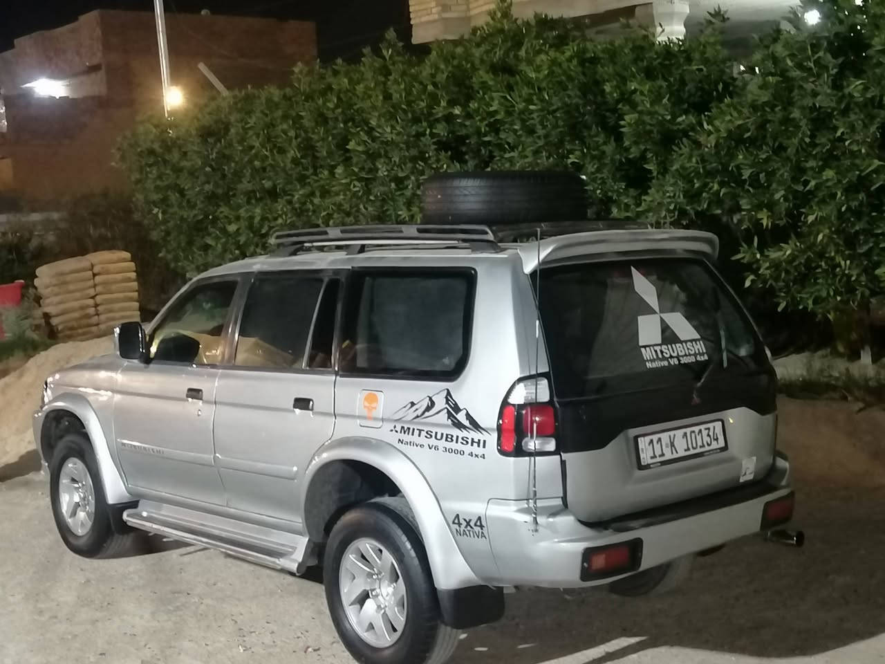 السلام عليكم باجيرو نتيفيا 2000رقم بغداد دولي مصبوغه عام محور ملكه vvt  سياره كير محرك صدر خلفي وامامي نضيف كهربائيات كلها شغاله وتبريد بي بوري مكسور غراضه كلهة موجوده سونار موجود مكاني الفلوجه السعر 67وبيها مجال رقمي بي وتساب ***********
