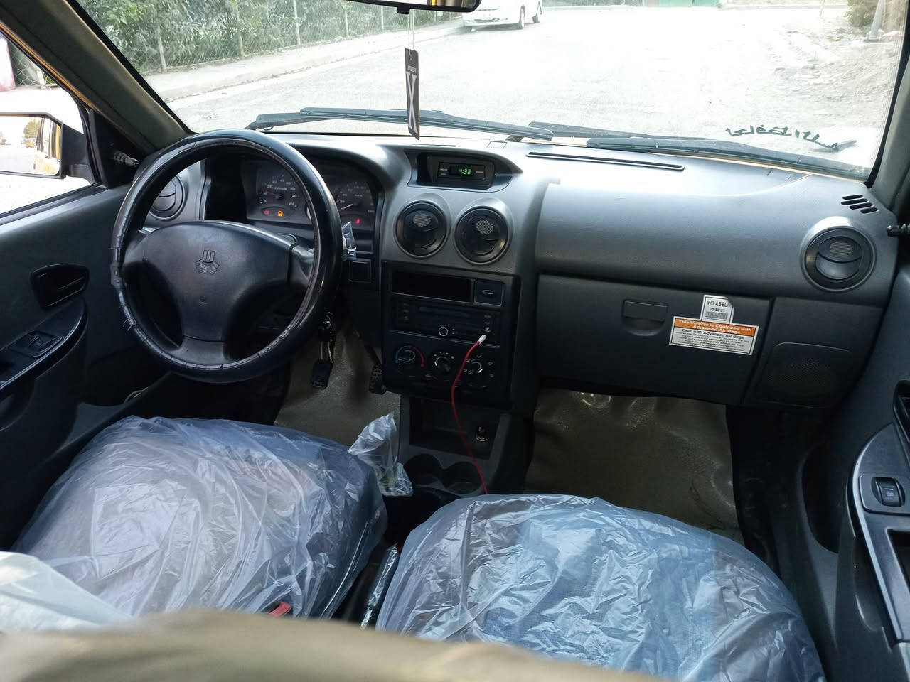 سايبا موديل ١٢ محرك لاصرف ولاتبخير صدر أمامي وخلفي جديد تخم تاير جديد تبريد ثلج دوشمه عام شواصي نظاف مشروع وطني مصفره من كلشي مكان السياره بغداد السعر ٢٨ وبيهه مجال قليل ***********
