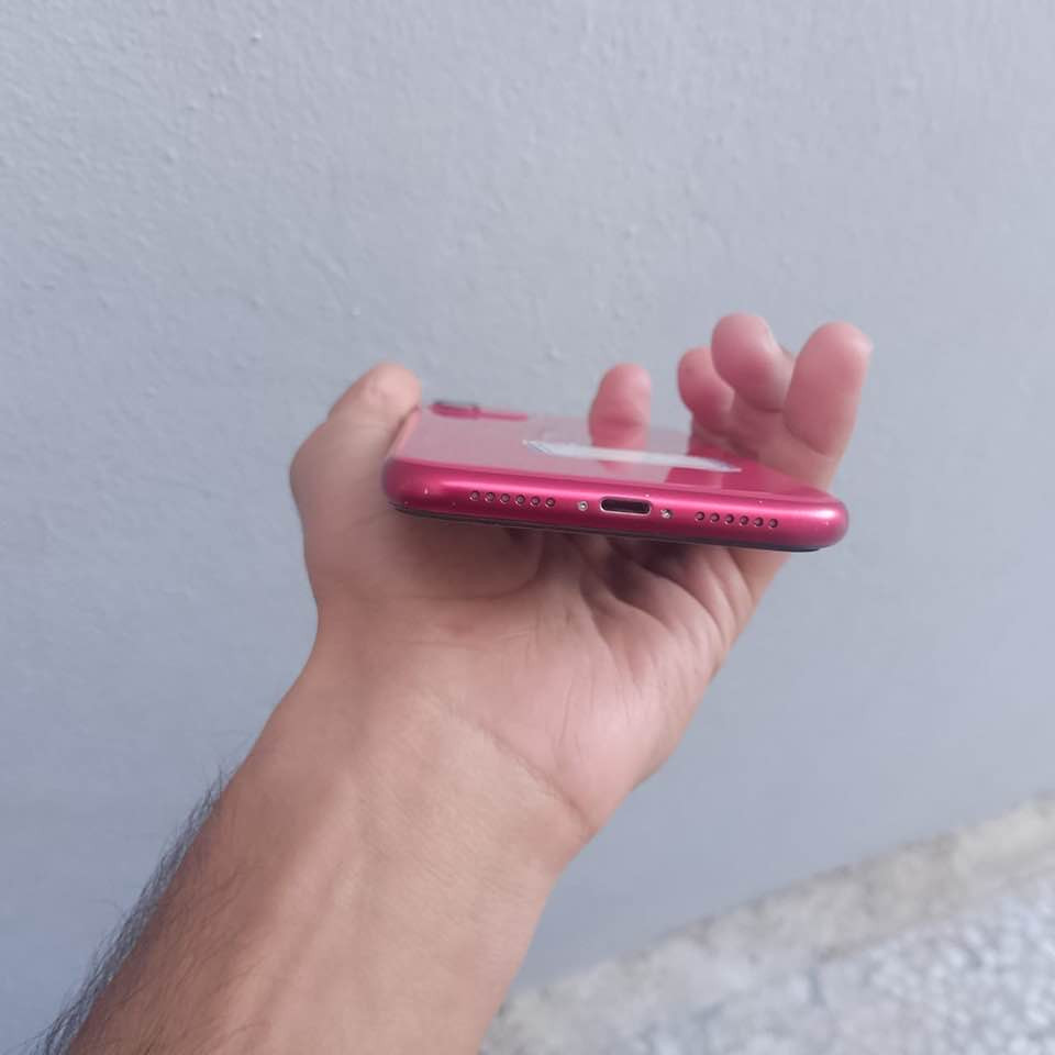 سلام عليكم ايفون 11 عادي للبيع جهاز نضيف كلش اي صيانه مداخل ما مفتوح الجهاز ابد ومثل ما موضح 👇فحص الحاسبه شوفو الجهاز نضيف كلش البطاريه 75 ذاكره 128  سعر 280 وبي مجال للشراي ويدلل مكاني كوفه حي ميسان للستفسار خاص او واتساب ***********
