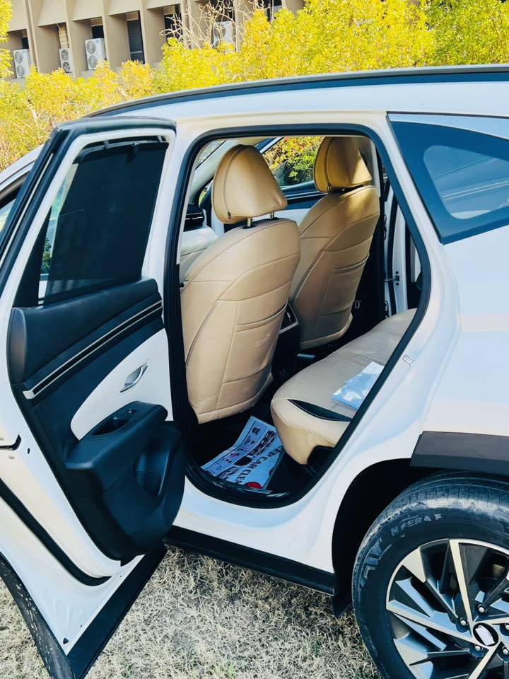 السلام عليكم
توسان موديل 2023 وارد خليجي سياره فول ما عدا الفتحه  
المواصفات
١ شاشه 
٢ بصمة
٣ كامره دواره
٤ تبريد خلفي وامامي
٥ حساس أمامي وخلفي
٦ عدسات متحركه
٧ مرايات شفط
٨ اشاره بلمري
٩ ترحيب
١٠ هند بريك دكمه
١١ اوتوهول توقف ذاتي 
١٢ رادار
١٣ ثلاث انضمه قياده ايكو سبورت نورمن
وبعد بيها هواي موصفات  المكان بغداد// الهاتف ***********
