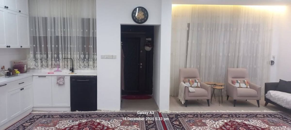 خانو بۆ فرۆشتن لەگەڕەکی هیوا بە نرخی زۆر گونجاو...
     
٭ڕووبەری 150م
٭ڕوی قیبلەیە
*کۆڵانی 10م

٭(2)نهۆمە،بۆ (2) ماڵی جیا دەبێت:
-نهۆمی یەکەم:میوان،مەتبەخ،2 نوستن ،مشتەمەلات.
-نهۆمی دووەم:میوان،مەتبەخ،3نوستن،مشتەمەلات.

٭بۆ زانیاری زیاتر لایکی پەیجەکە بکەو ژمارە (1) لە کۆمێنت دابگرە.
0776 1524852
0750 1730479
_________________________________________
♦ : ئێوەی بەڕێزیش گەر موڵکتان هەیە دەتانەوێ بیفرۆشن 
ئەوا دەتوانن تەواوی زانیاریەکان بنێرن بۆمان
بێ بەرامبەر ڕیکلامیان بۆ دەکەین .

💯لەگەڵ ئێمە دڵنیابە لە کڕین و فرۆشتنی دروست

▪️: ناونیشانی تەواوی موڵکەکەت
▪️:چەن وێنەیەکی موڵکەکەت ئەگەرهەبوو
▪️:نرخی موڵکەکەت 

📩بە نامە بینێرن بە ڤایبەر یان واتسپ
***********
