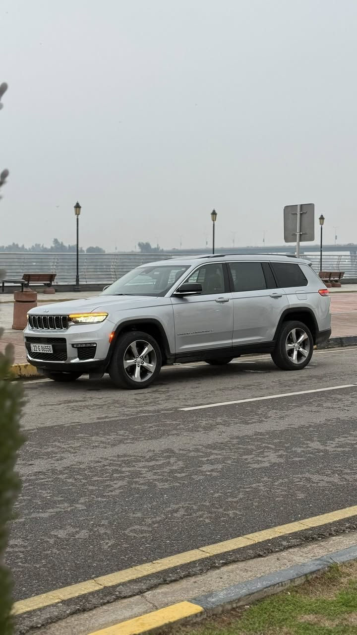 صباح الخير اخواني الاعزاء
Jeep Grand Cherokee L  
Limited 2021
سبعة راكب
محرك :3.6 …V6
مقاعد جلد
وشاشه وسطيه عملاقه 10.1 انش
دجتل 
تبريد منفصل
ابل كار بلي
دخول ذكي وتشغيل ذكي
نظام صوت الباين
رادار تصادم أمامي
 تنبيه الخروج عن المسار
 نقاط عمياء
 كاميرا خلفية
 مثبت سرعة
الضرر:
مرفق سونار كامل وجديد للسيارة
والاجزاء المتضرره موضحه
مكان الضرر الجاملغ خلف السائق 
—————-
عنوان السيارة : موصل
للتواصل او الاستفسار ***********
—————-
السعر: 📥
علق بتم ليصلك السعر على الخاص
