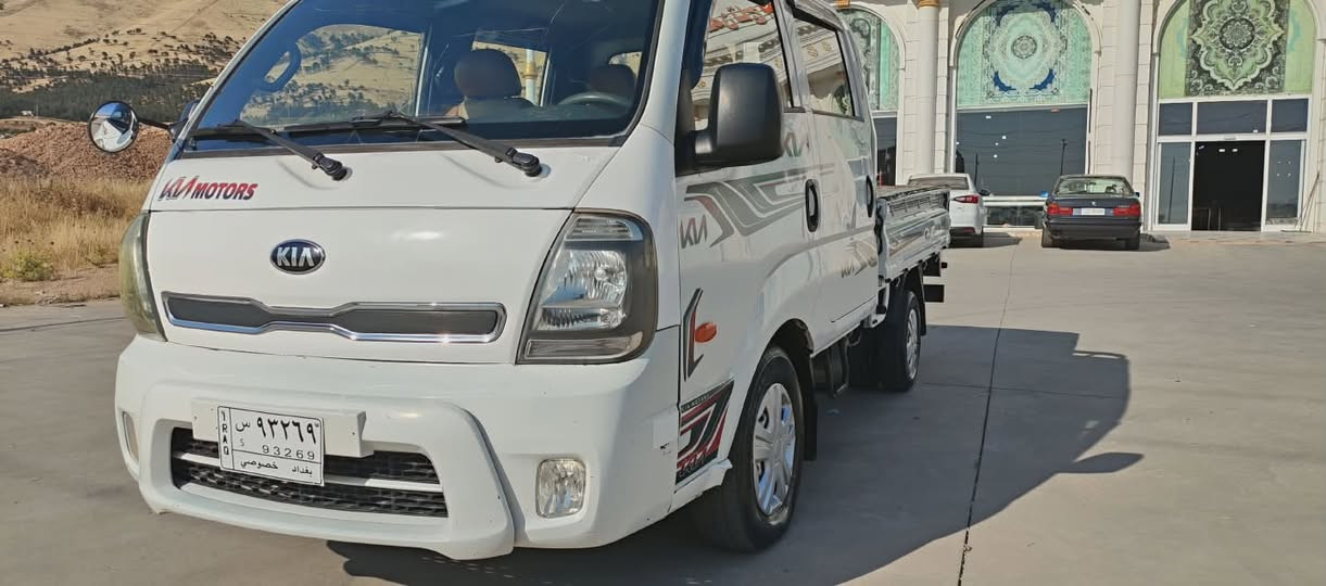 سەرەتا بەناوی خوا 
کیابیلاد 2013
سعری 58گەڵاو مەجال
3000سۆپەر مە کینەڕەش
سویج کۆن تڕۆڵ
ناوقەیس
بریکی بەسراوە 
کارەبای بەسراوە 
ناوبودی بەسراوە 
دەبڵ دە عمی بەسراوە 
دەبڵ سپێری لە گەڵا
6تایەی لۆ 
قەترە غایزی نییە
کامل جایز
***********
***********
