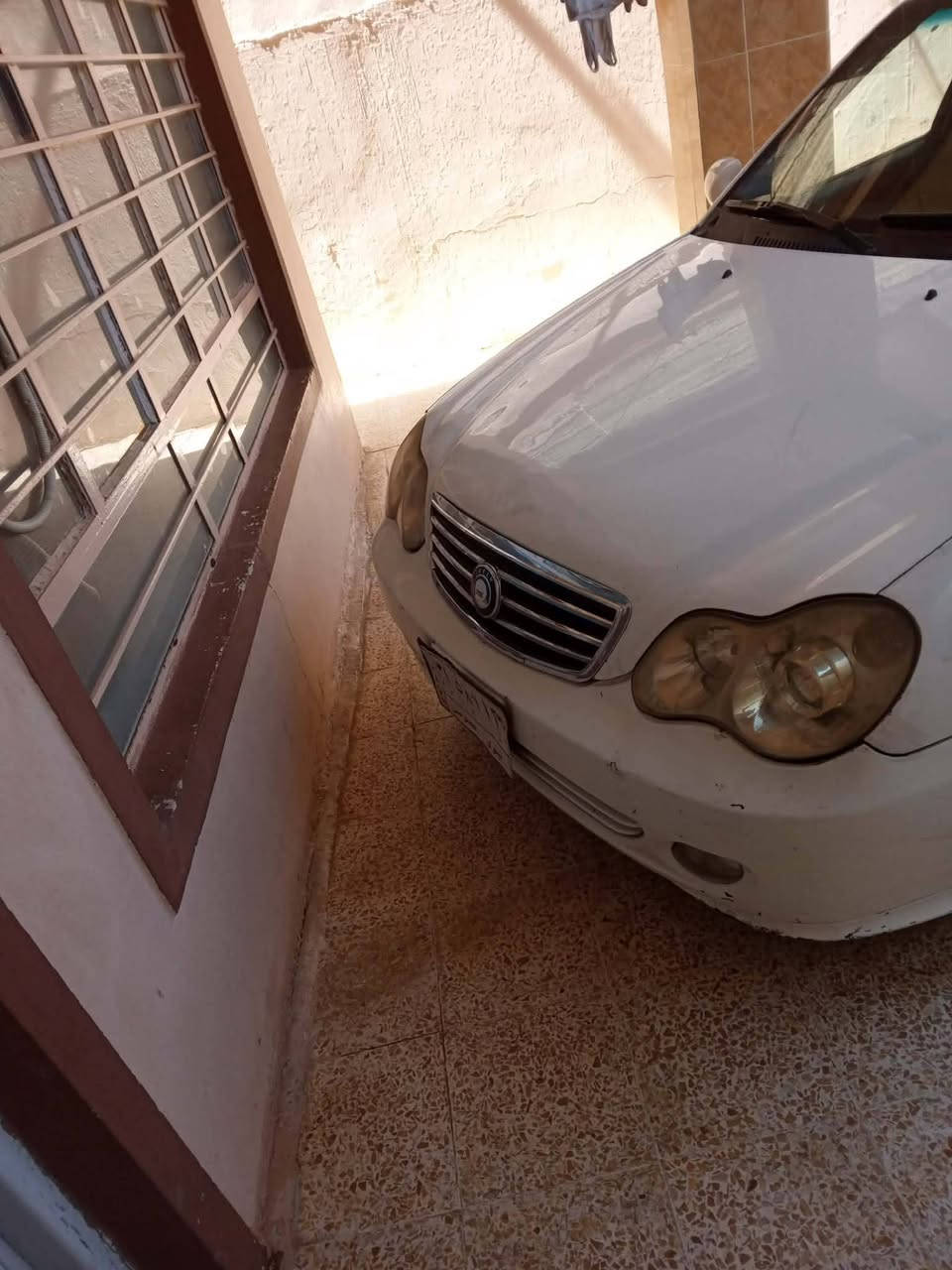 سيكي للبيع مديل 2012 سنويه ما صاقطه بيه قطعتين صبغ السعر 45 وبيها مجال ***********
