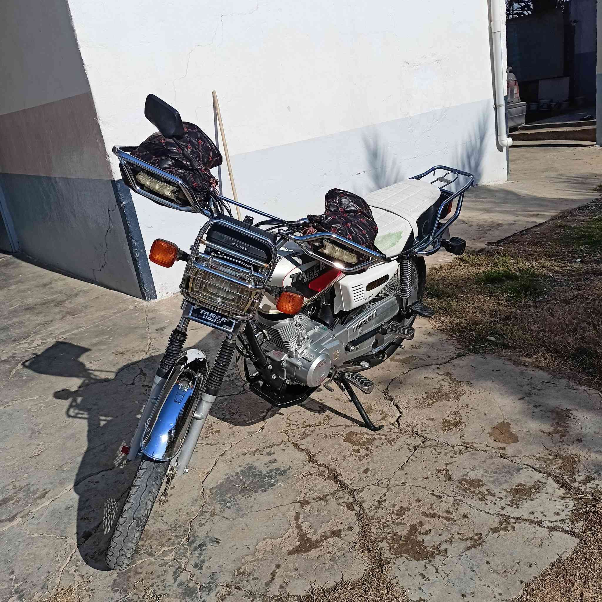 سلام عليكم موطور تايكر 2023 وزن ثقيل ابو الدروعه زيرو كهربائيات كلها شغاله وضع شركه صارلو 6اشهر من شديتو السعر 650 رقمي للتواصل***********
