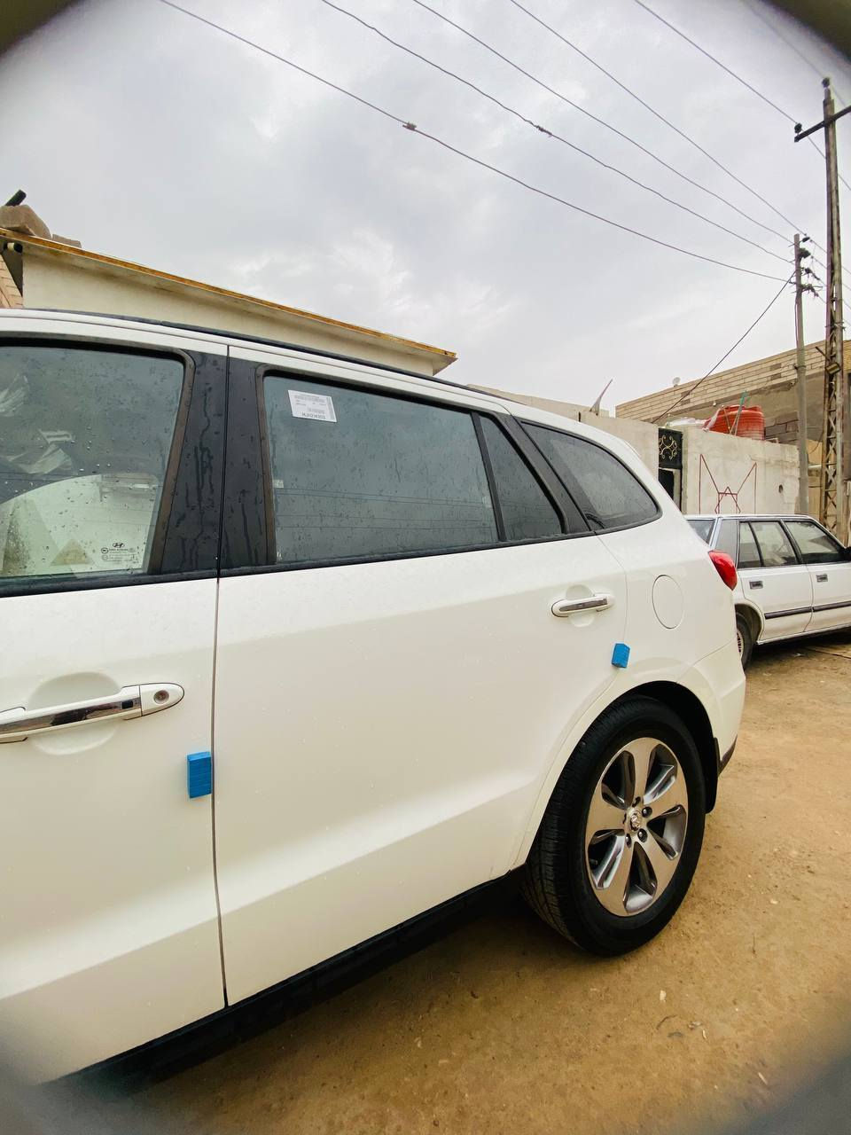 السلام عليكم. هونداي سنتافي 2012 خليجي .فول مواصفات 1\1 رقم بصره الجديد سنويه لل٢٠٢٨.باسمي تحويل ثاني يوم  مكفوله كفاله عامه من الضربه والصبغ والتبديل بيها بارد فقط ماشيه 176الف. سياره جديده  فول مواصفات 1\1. فتحه سقف.  شاشه اندرويد HD. كامره خلفيه. اشاير بلمرى..  7راكب. تبريد 3 قطع خلفي وامامي.تخم تاير  ويلكب 19 نيكل. مرايات شفط. دواخل بيجي عسلي مطعم بصاج خشبي. ودشبول صاج. لد خلفي امامي.  مكينه (4 سلندر. 2400 )   اخوان السياره بلكارتون  ( وبلعافيه علياخذهه  لان سياره مامتعوبه وستخدام شخصي. )  سعر146وبيها مجال حك جيه مكاني بصرة الإستفسار اتصل (***********)
