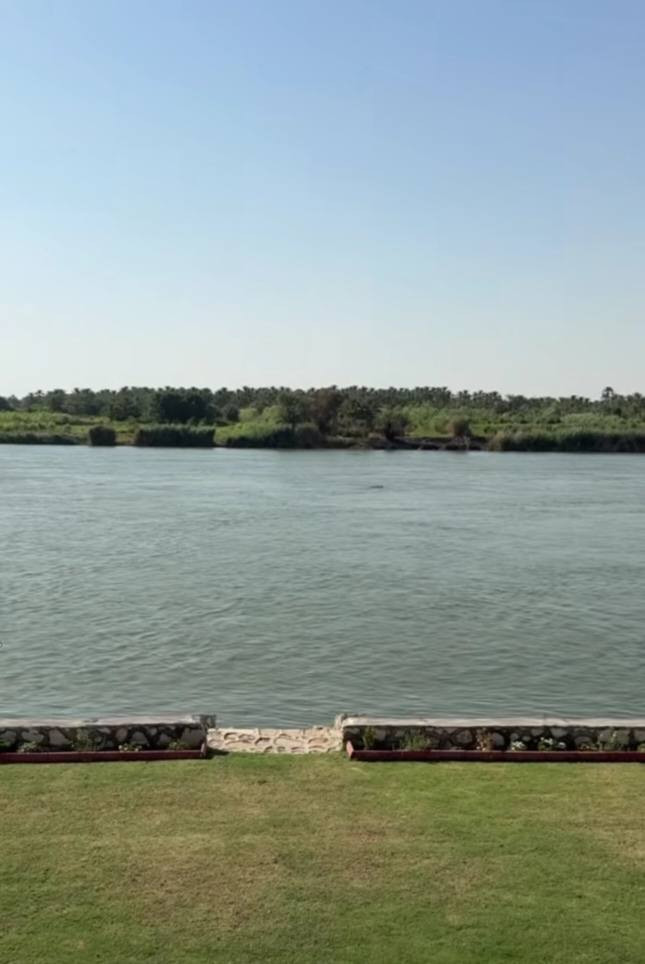 دونم ونص شاطيه للبيع الزعفرانيه  السعر330 مليون  ***********
