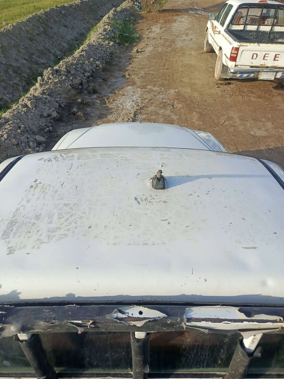 سلام عليكم سيارة للبيع 2003 سعر 75وبها مجال ***********
