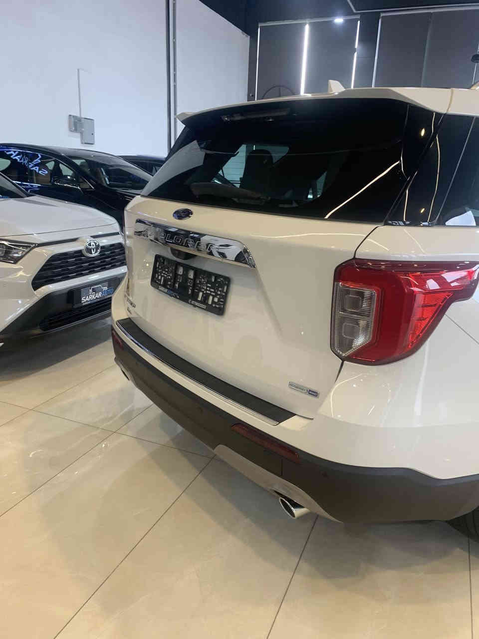 فورد اكسبلورر 
2023 وكالة القاصد خليجي 
كفالة عامة ع ايدي من الشركة 
مواصفات لمتدد يعني فول 
رقم سليمانية بأسمي 
ماشيه 26 الف كيلو 
مكان السياره سليمانية 
السعر 385 قفل 
اكرر وكالة يعني مو وارد وبيها ضرر 
للاستفسار ***********
