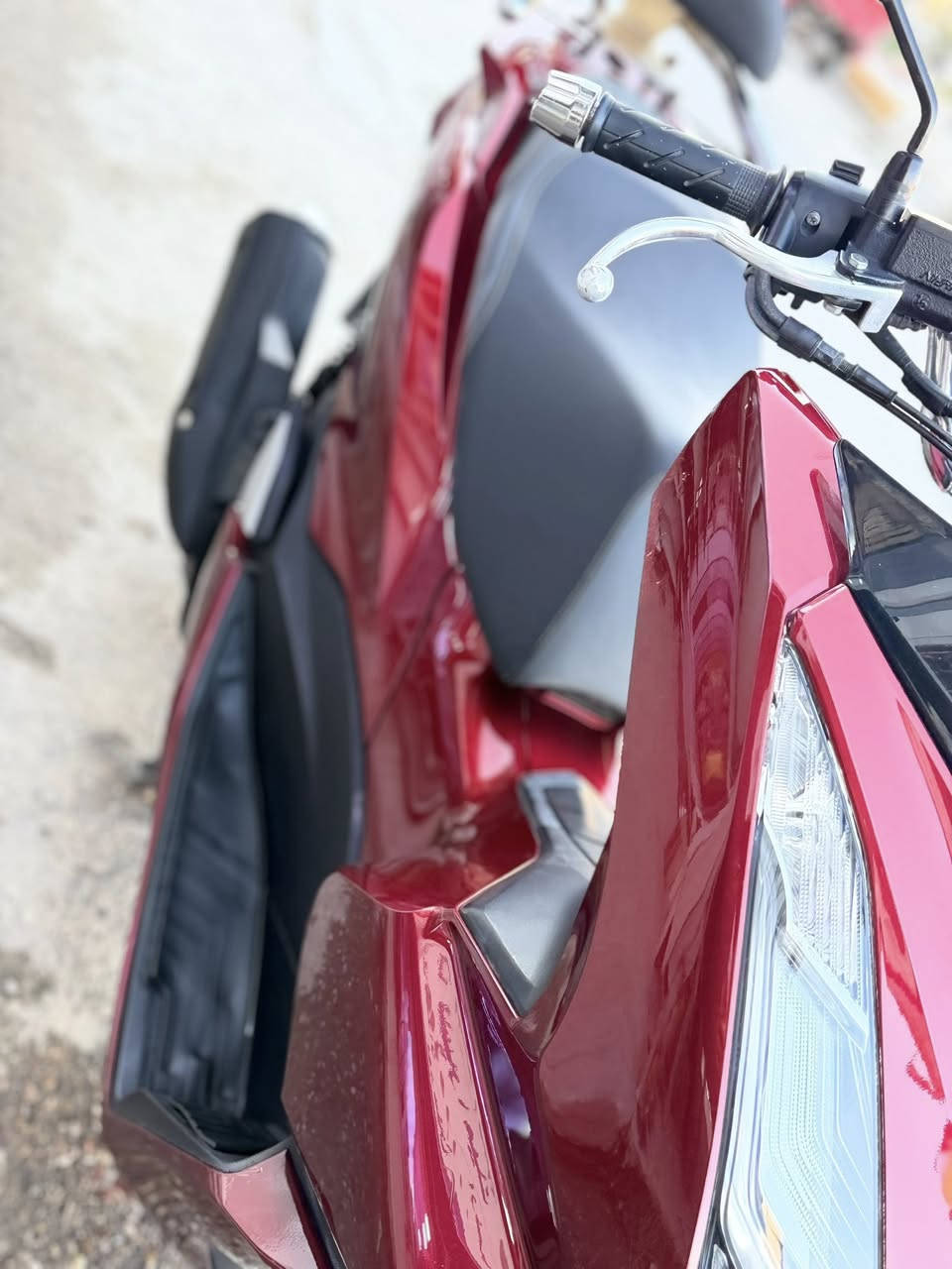 ‏سلام عليكم
‏الجيل الرابع ياباني
‏اللون دم الغزال
‏صالة لاشر نازلة من الرمبا
‏ماشي 20
‏وياها بسنتين اثنين بصمات
‏ياباني وكالة
‏ مدينة الصدر
*********** 
‏السعر 24 ورقة وبيها مجال شي بسيط ￼
