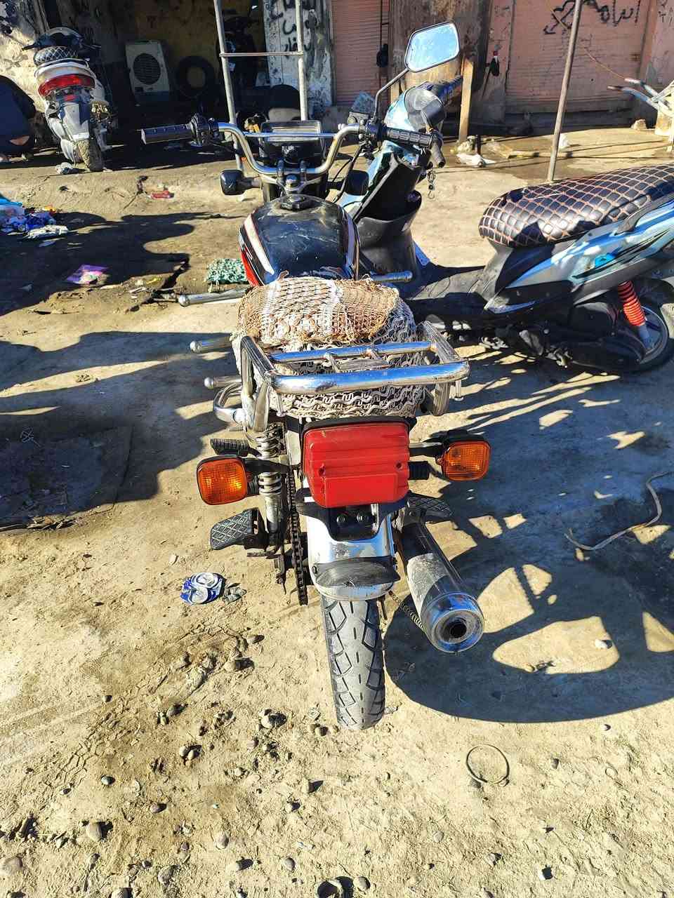 السلام عليكم دراجه ايراني للبيع 
موديل 2020
لايت شغال 
اشاير شغاله 
مكاني الكرمه 
السعر 325بي مجال بصيط 
للاستفسار ***********
