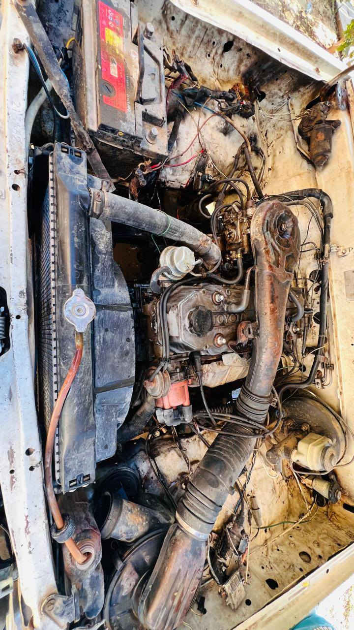 للبيع بيكم موديل 89  محرك كروسيدا صلاح الدين صدامي شرط التحويل السعر ٣٠ وبيها مجال ***********
