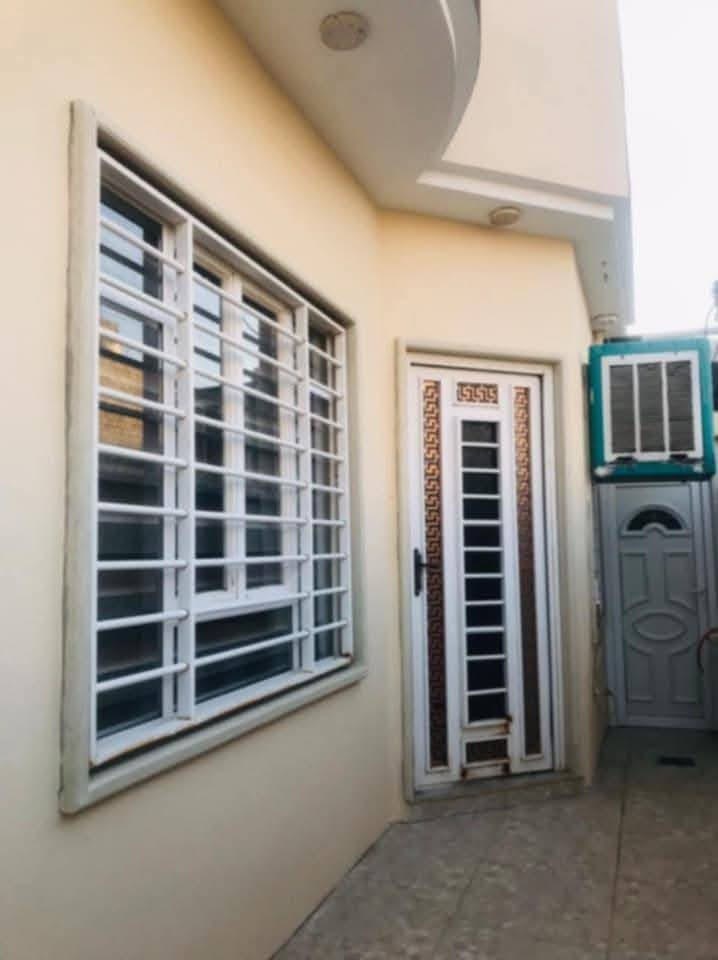 مكتب طيبة الدار للبيع سند طابو صرف حي الشيماء مساحة 135 واجهه 10 مربع الدار فول مواصفات يحتوي علئ طابق واحد متكون من غرفتين وبيتونه  تابعني وضيفني حتى تصلك كل المنشورات الجديدة نستقبل عروض البيع والشراء والايجار في اغلب اكتب تم يوصل السعر عل خاص مناطق الجانب الايسر
الاستفسار على الارقام التالية 
***********
***********هاذا الواتساب
@الجميع
