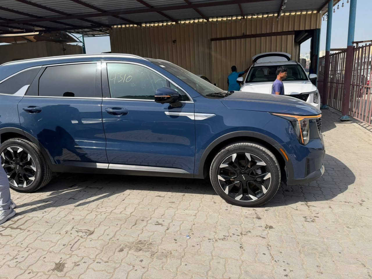 سورنتو 2024 فول موصفات حاليآ في البصره
فول موصفات 1ع 1 بنراما جلد بصمه 5كامرات محرك 2500 تيربو 7 راكب 
فول السياره حاليآ في الميناء السعر 195 بدون كمرك من لديه كتاب شهداء يستلم جاهز بس يضاف التعقيب 
***********
