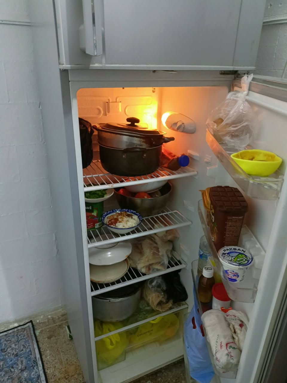 غراض نضيفه كلش
الثلاجه 120
الكاونتر قياسه 50ب120 تقريبا سعر80 طباخ70 غراض كلش نضيفه اليريدهن عنواني بغداد شهداء البياع موجود توصيل ***********
