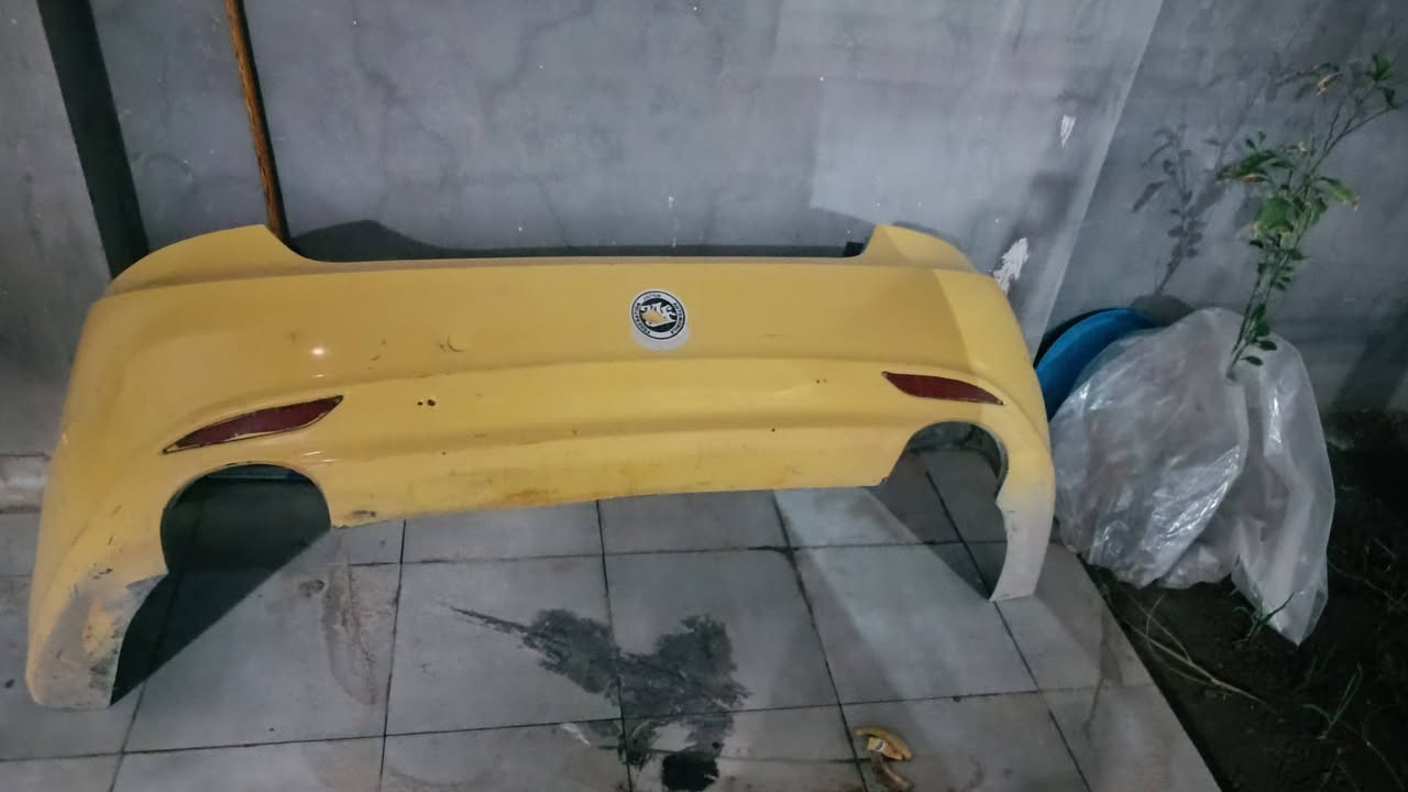 سلام عليكم
سوناتا موديل 13 نظيفه لون اصفر فتحتين مخارج صالنصه سعرها 75 الف 

مكاني بالحله ***********
