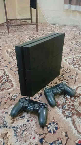 بلي فور نضافه فول مع 2جويستك وقرص فيفه 24السعر 200الف مكان كركوك حي العسكري
الرقم ***********
