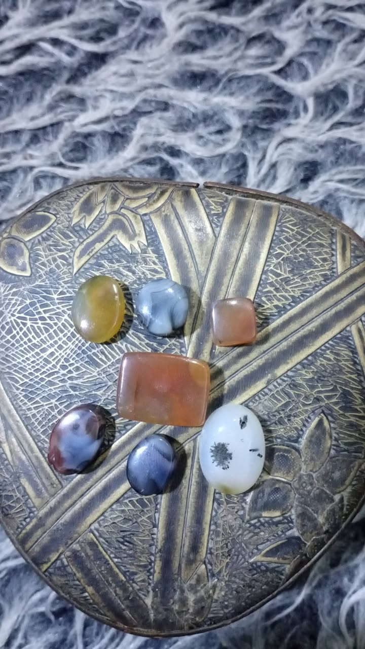 عقيق يماني شجري وعقيق يماني مصور لله وحجار عقيق يماني وحجرين عطف بحير كلمن وسعرة


**إذا كنت صاحب هذا الإعلان وتريد حذفه لأي سبب، رجاءا أرسل رسالة إلى الدعم الفني**