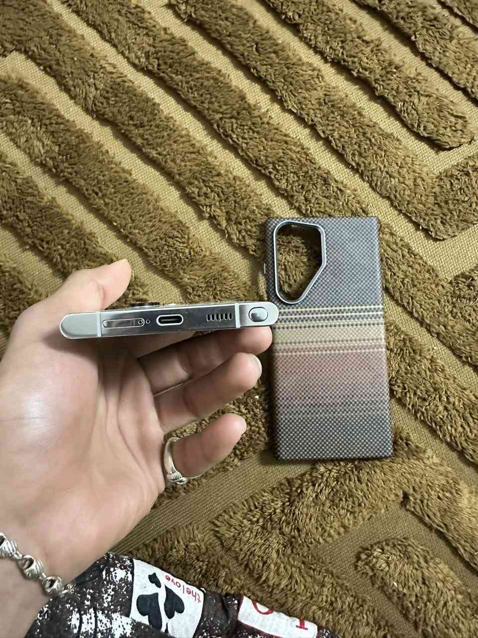 Samsung S22 Ultra 256GB.  سلام عليكم
لون أبيض — أمريكي
الجهاز نظيف جداً بدون أي خدش استعمال شهر فقط
كلشي شغال 100٪ والبصمة والبطارية ممتازة
شريحه وحده+ شريحه eSlM
السعر 575 وبي مجال قليل حق الجيه للشراي فقط
المكان بغداد


**إذا كنت صاحب هذا الإعلان وتريد حذفه لأي سبب، رجاءا أرسل رسالة إلى الدعم الفني**