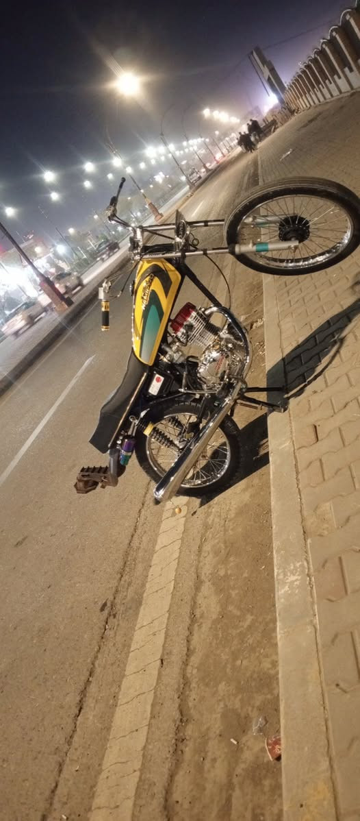 سلام عليكم 

تعميره جديده للبيع 2026 تيربو محرك كفاله 

نقصها فقط سكان وصالنصه 
مكاني ديالى بعقوبه المفرك  متواجد خاص سعرها 550 وبيها مجال


**إذا كنت صاحب هذا الإعلان وتريد حذفه لأي سبب، رجاءا أرسل رسالة إلى الدعم الفني**